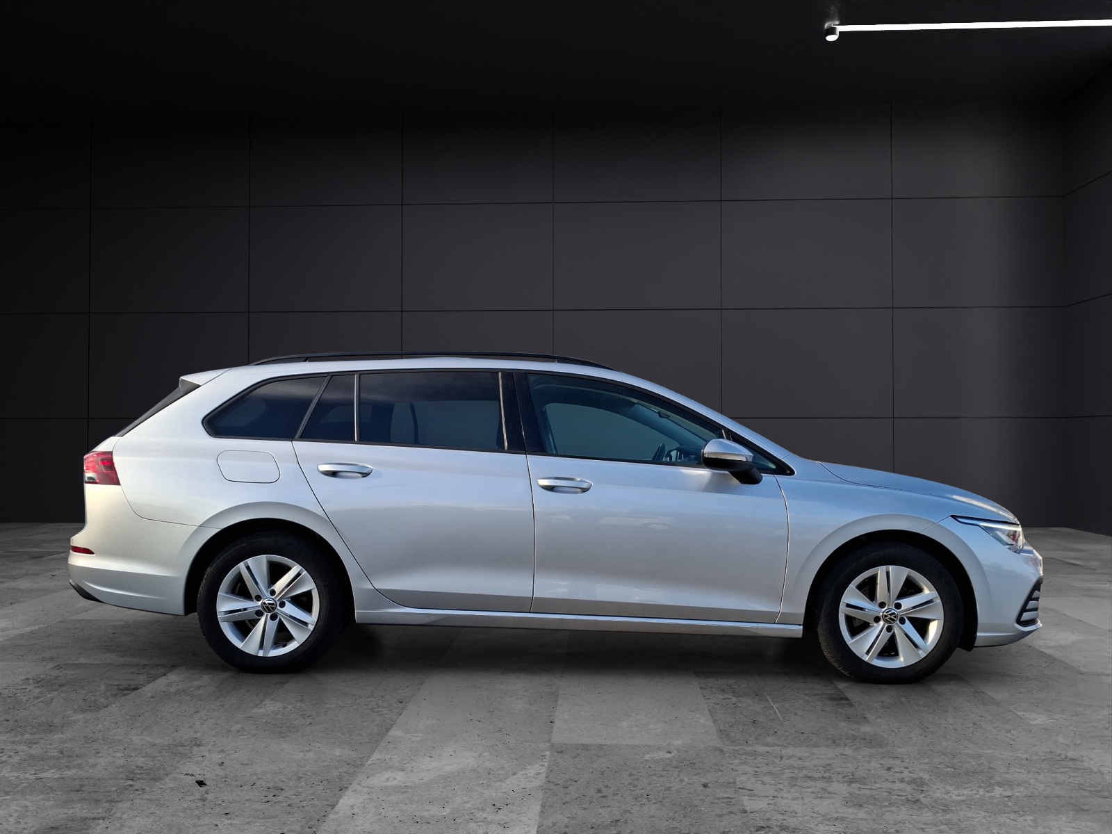 Fahrzeugabbildung Volkswagen Golf VIII Variant TSI Standhzg Kamera ACC LED Navi HUD AID