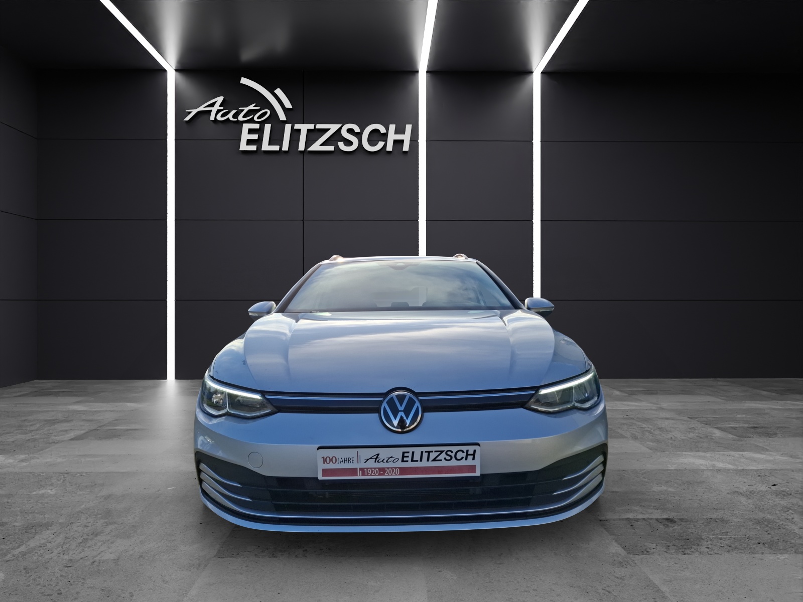 Fahrzeugabbildung Volkswagen Golf VIII Variant TSI Standhzg Kamera ACC LED Navi HUD AID