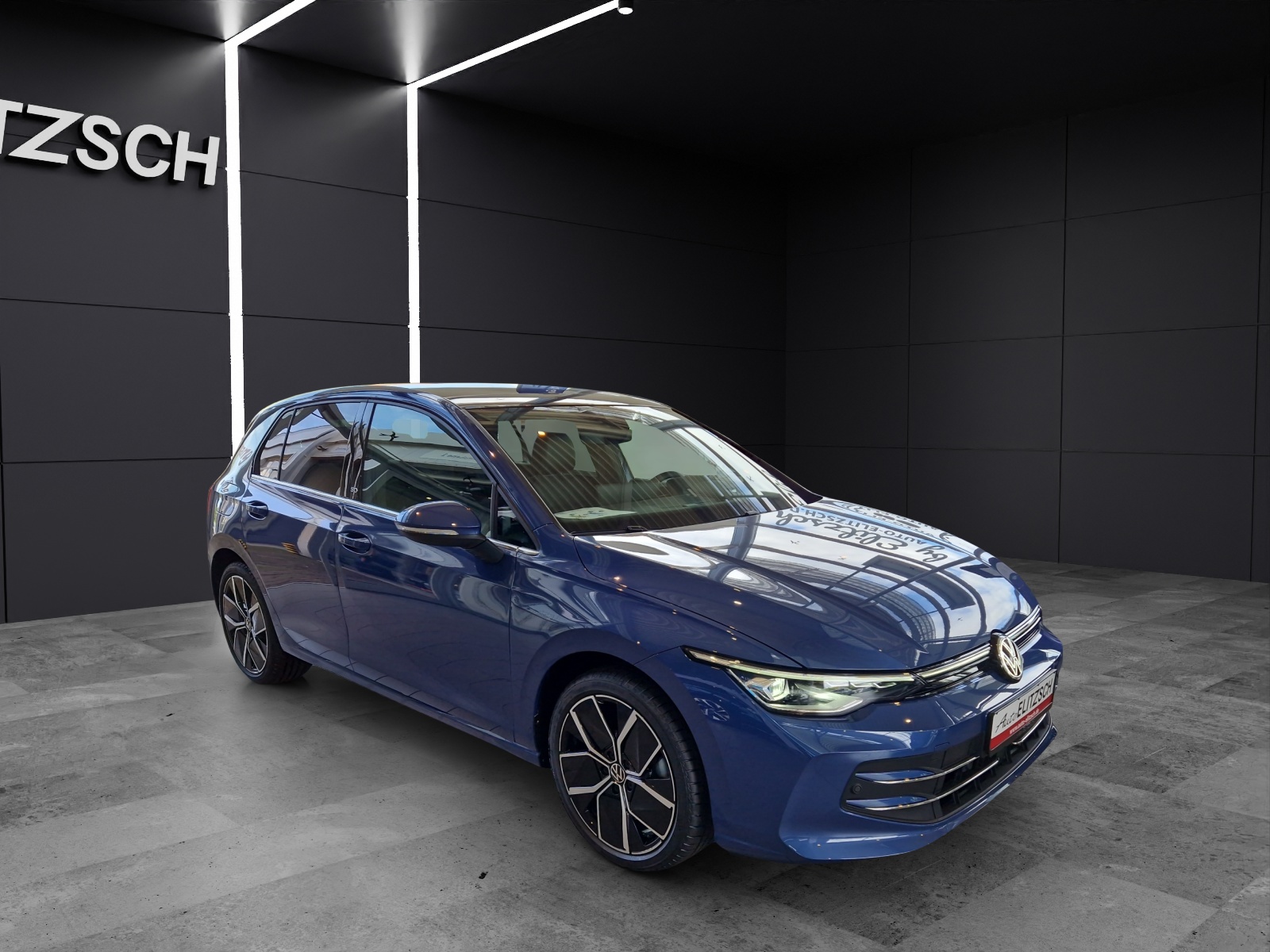 Fahrzeugabbildung Volkswagen Golf VIII eTSI Edition 50 DSG AHK Pano HUD LED-Plus DCC ACC