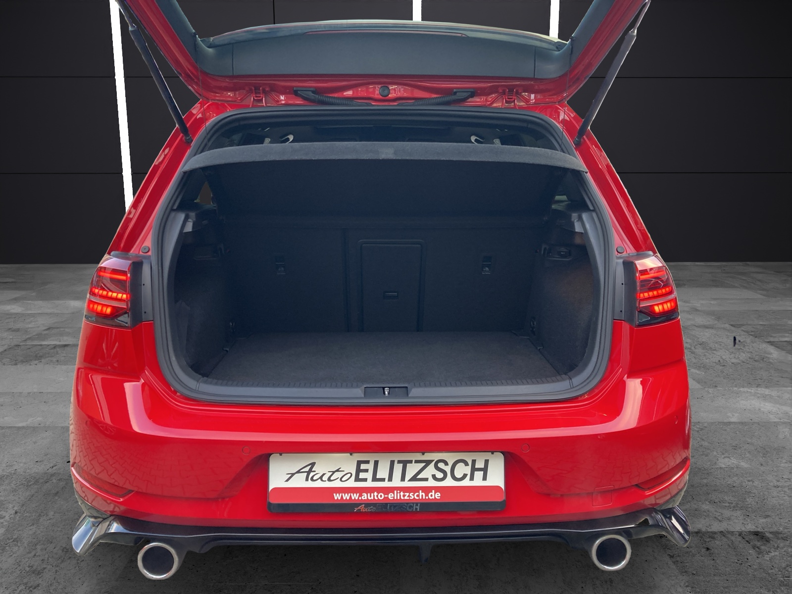 Fahrzeugabbildung Volkswagen Golf VII GTI TCR DSG LED Navi Pano AID ACC RFK