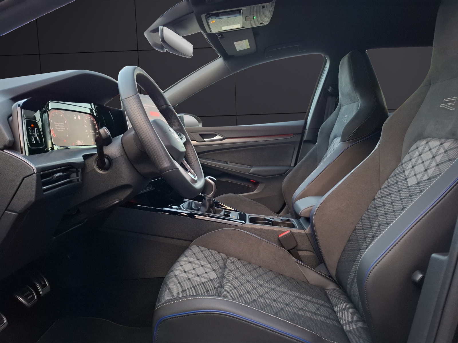 Fahrzeugabbildung Volkswagen Golf VIII Variant TSI R-Line Matrix Navi AID ACC RFK Harmann SH