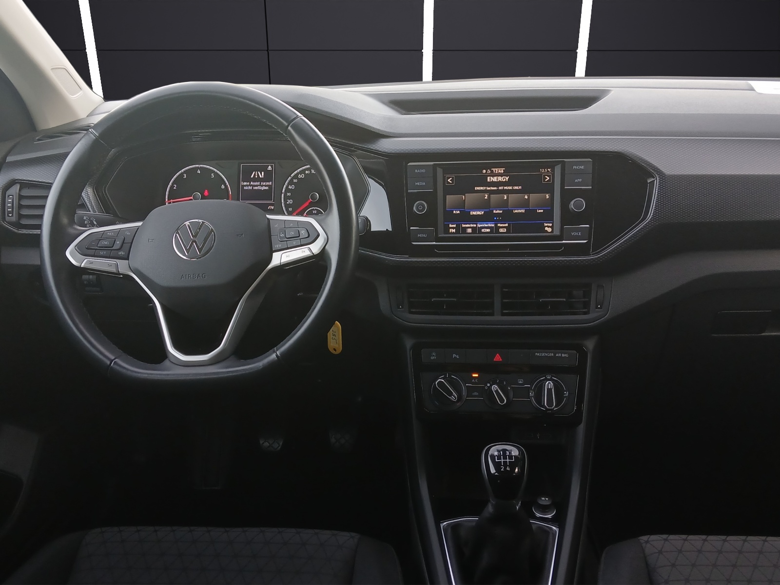 Fahrzeugabbildung Volkswagen T-Cross TSI Life Klima PDC LM