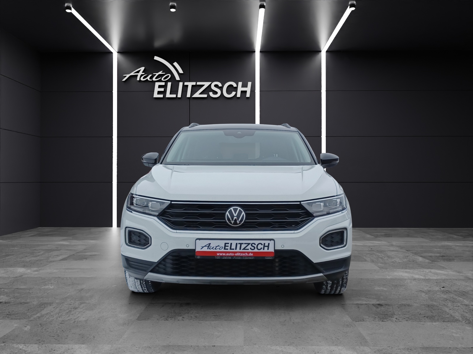 Fahrzeugabbildung Volkswagen T-Roc TSI Style DSG LED AHK Navi AID ACC RFK SH