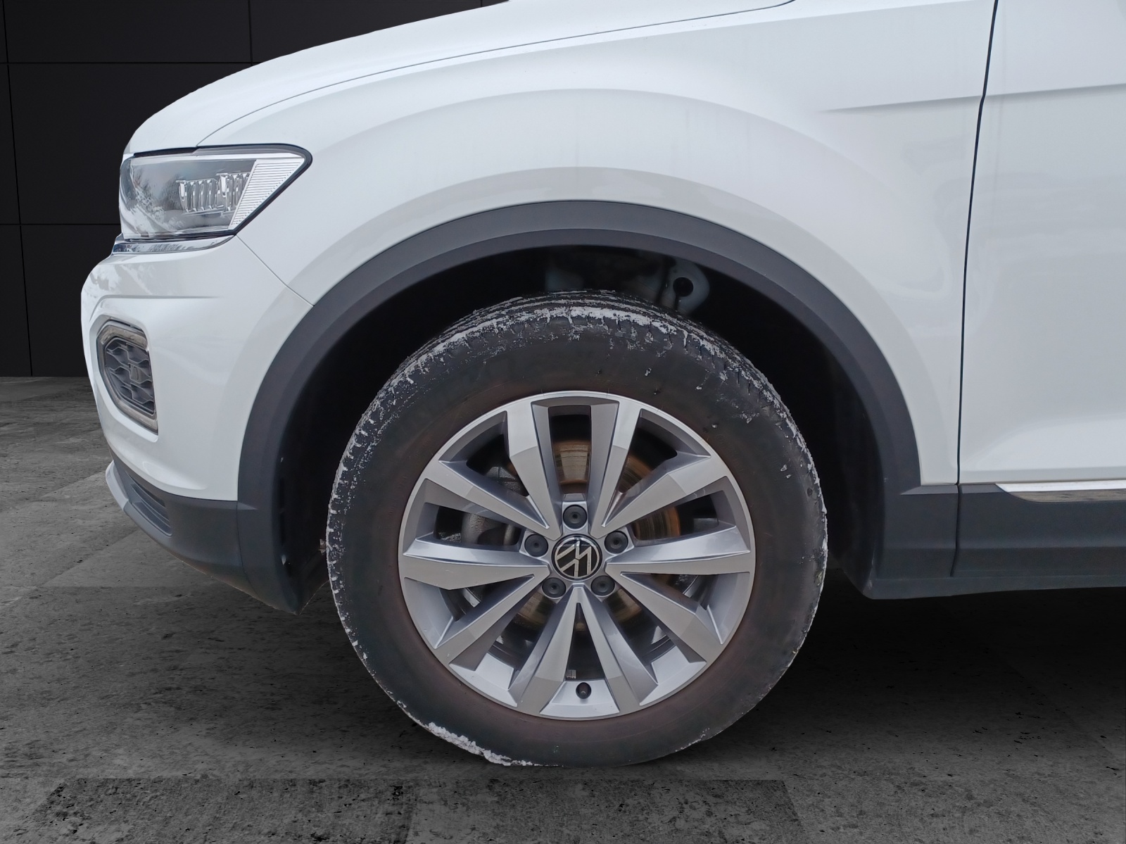 Fahrzeugabbildung Volkswagen T-Roc TSI Style DSG LED AHK Navi AID ACC RFK SH