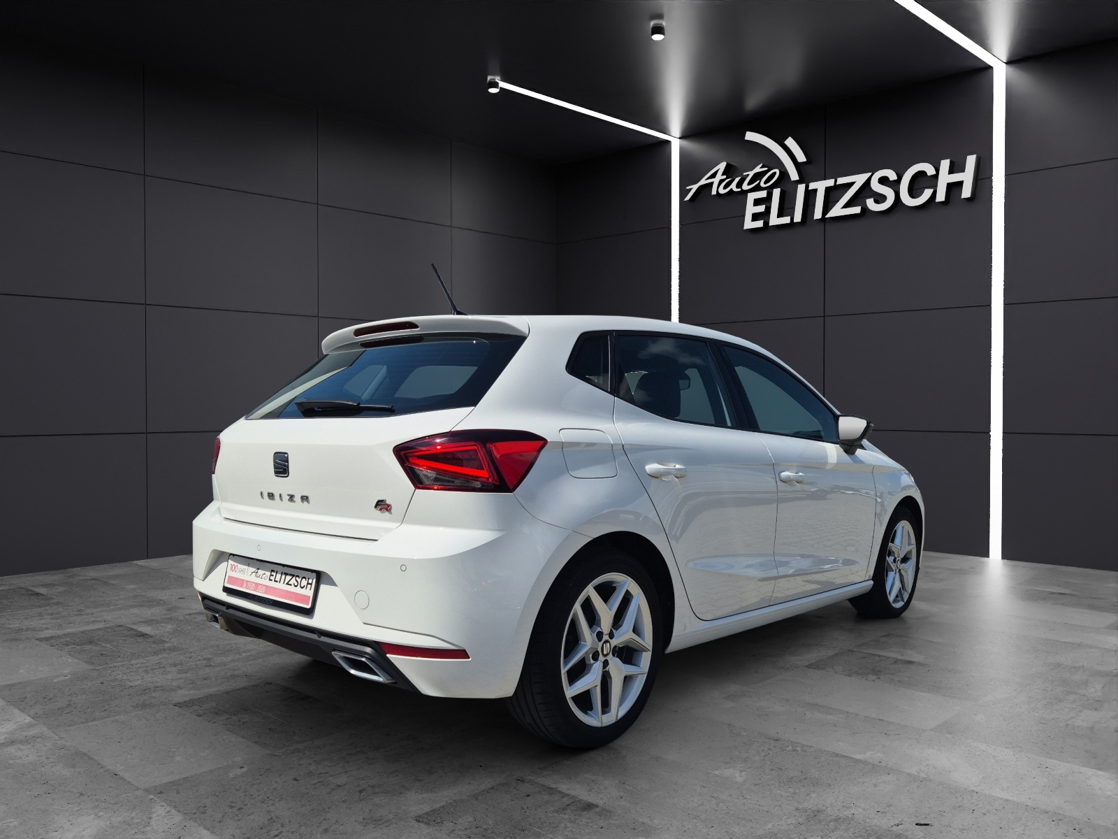 Fahrzeugabbildung SEAT Ibiza TSI FR-Line Beats LED Navi AID ACC RFK SH