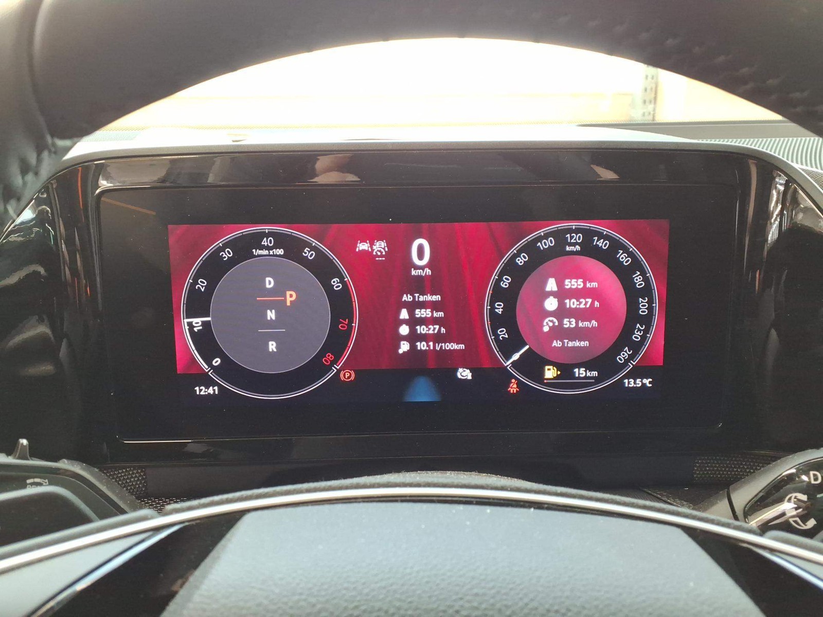 Fahrzeugabbildung SKODA Kodiaq TSI Selection DSG 4x4 7-Si Matrix AHK Navi AID ACC RFK SH