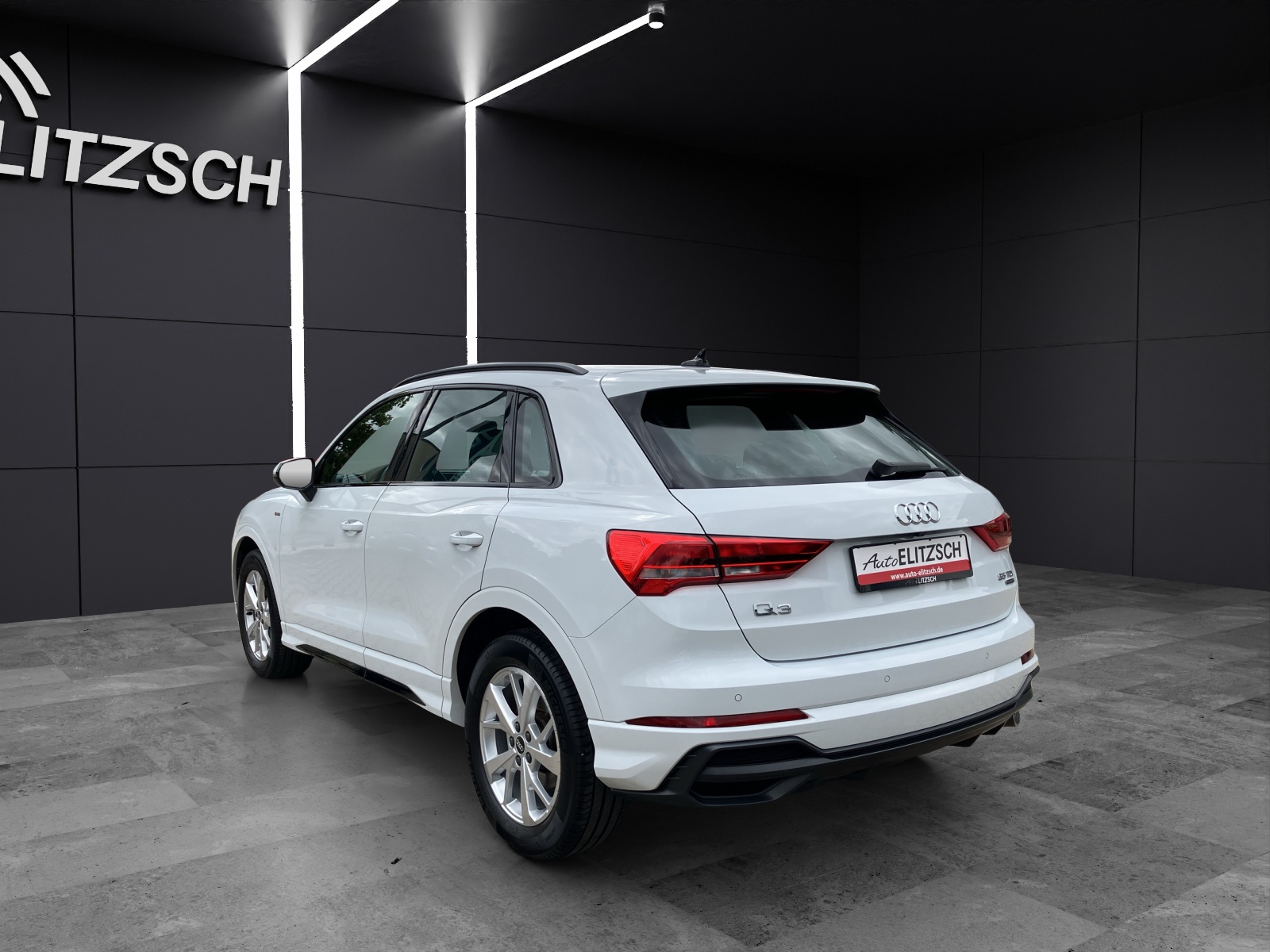 Fahrzeugabbildung Audi Q3 35 TDI quattro S-line S-tronic Navi AVC GRA RFK SH