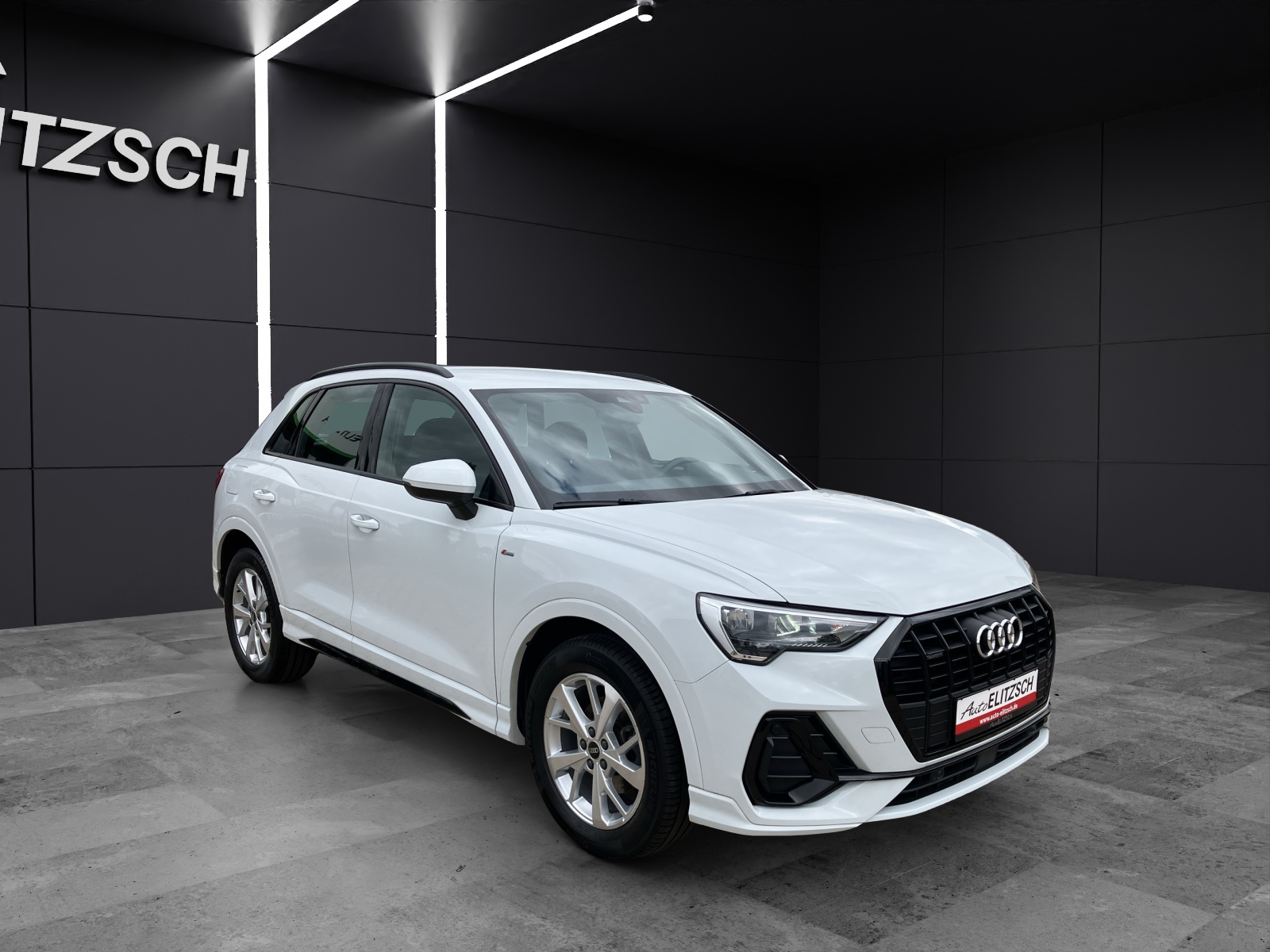 Fahrzeugabbildung Audi Q3 35 TDI quattro S-line S-tronic Navi AVC GRA RFK SH