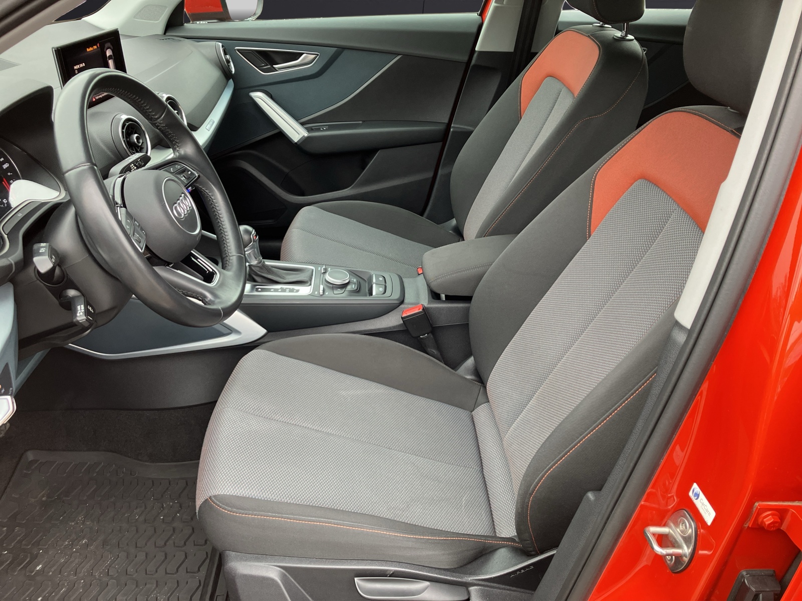 Fahrzeugabbildung Audi Q2 TFSI quattro S tronic LED SHZ APS Plus