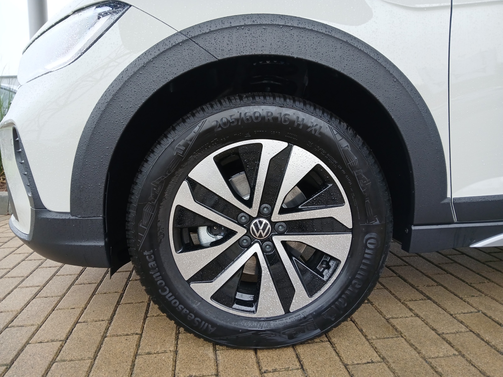 Fahrzeugabbildung Volkswagen Taigo Energy LED DAB ACC