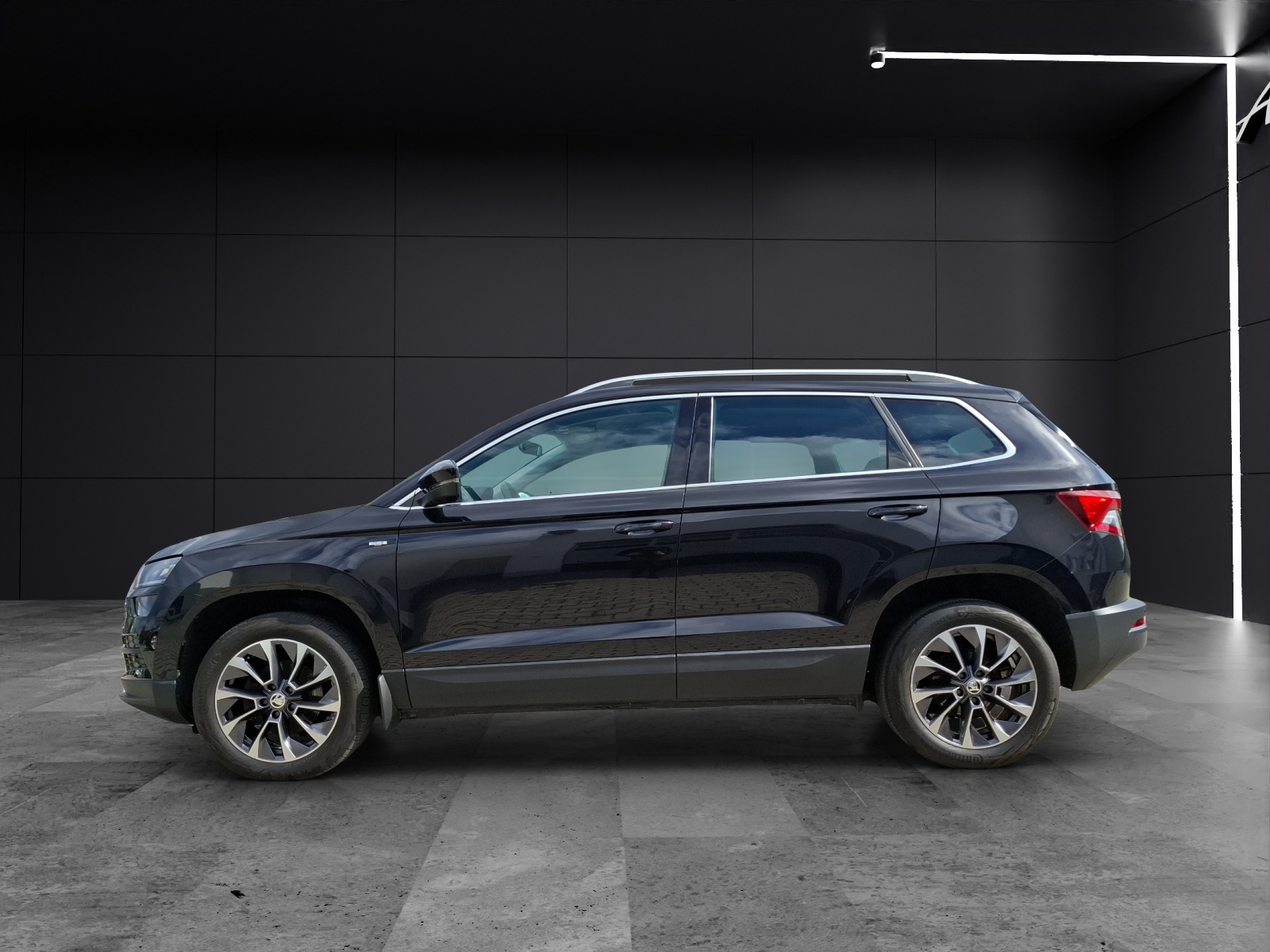 Fahrzeugabbildung SKODA Karoq TSI Drive-125 DSG LED Navi AID ACC RFK SH