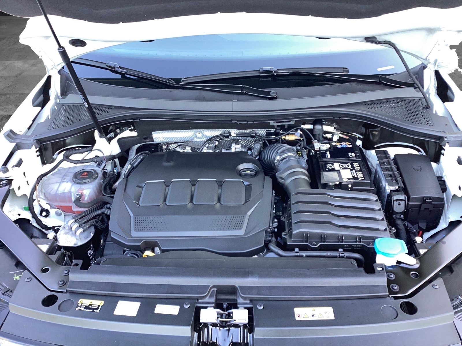 Fahrzeugabbildung Volkswagen Tiguan Allspace R-Line 4Motion SH LM20