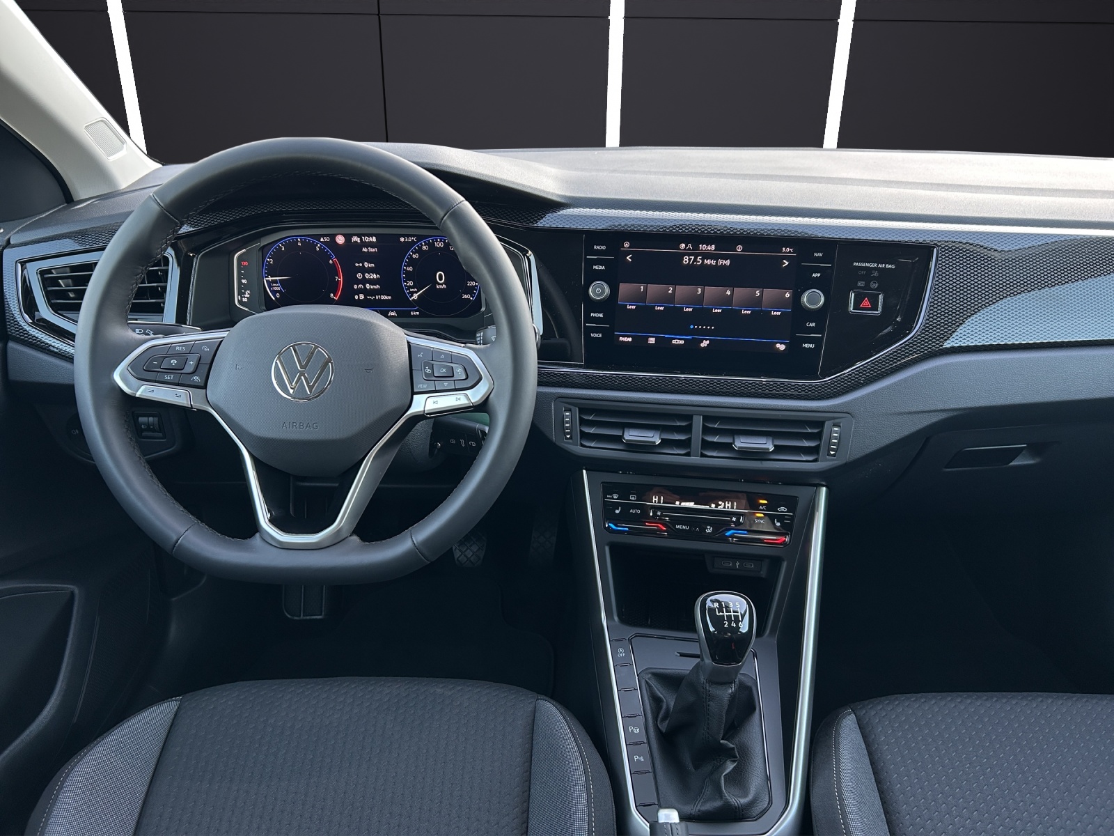 Fahrzeugabbildung Volkswagen Taigo Life LED NAVI DAB