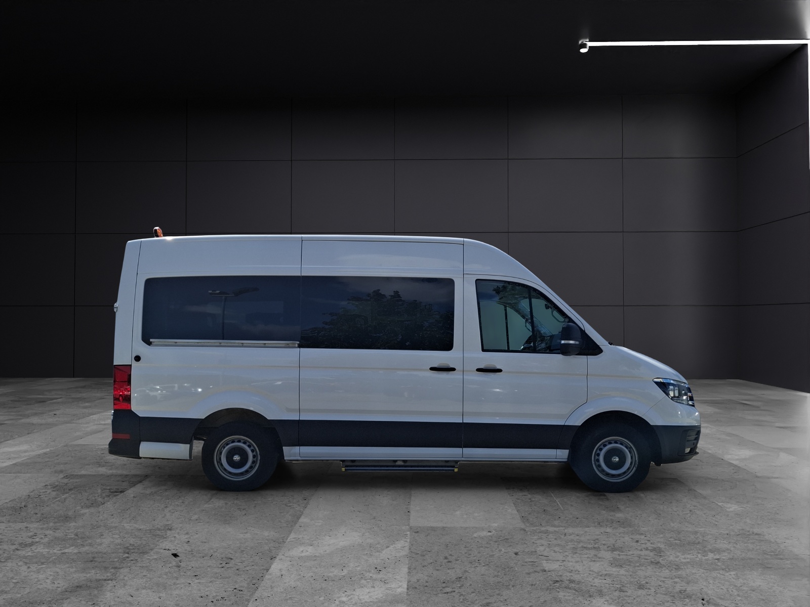 Fahrzeugabbildung Volkswagen Crafter Kombi 35 MR DSG 4Mo.8-Si Rollstuhlrampe Standhzg.
