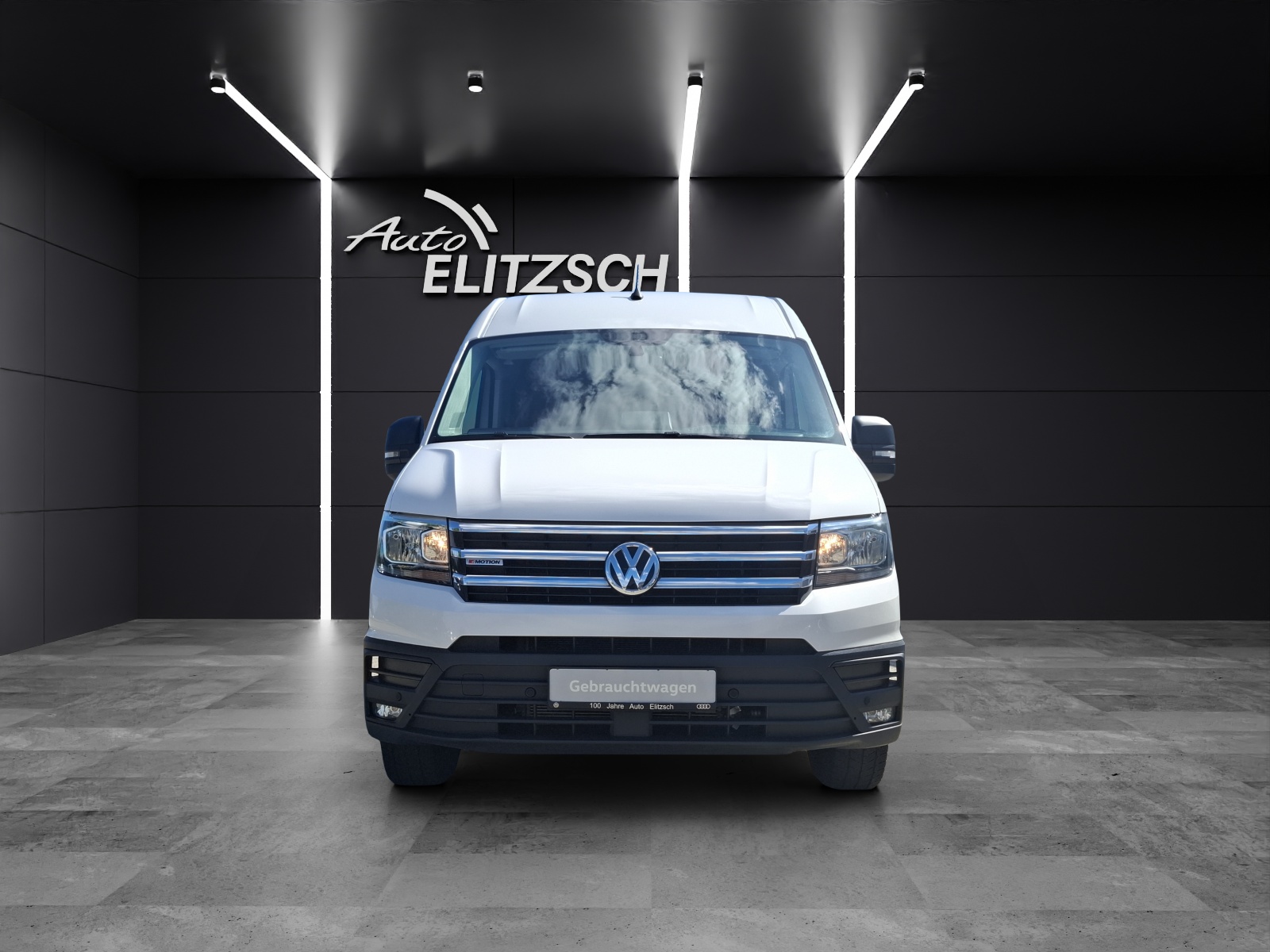 Fahrzeugabbildung Volkswagen Crafter Kombi 35 MR DSG 4Mo.8-Si Rollstuhlrampe Standhzg.