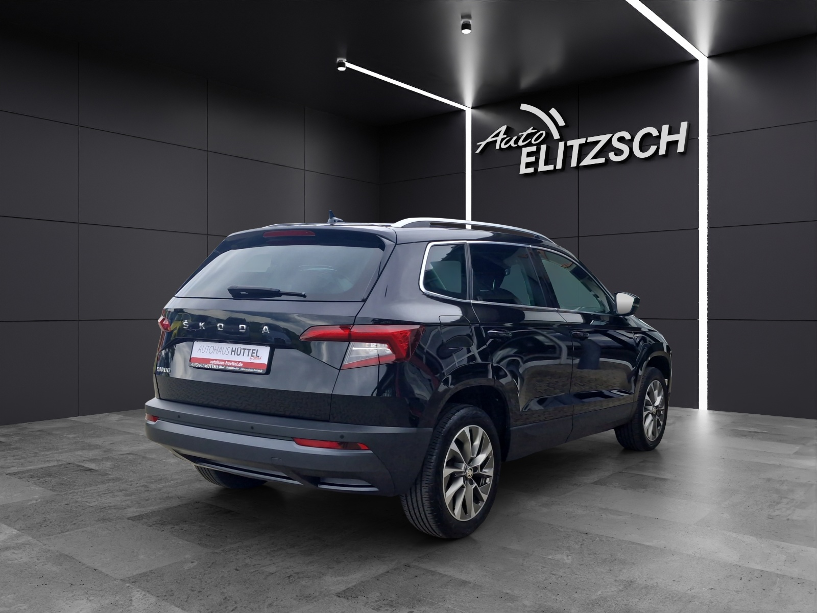 Fahrzeugabbildung SKODA Karoq Clever 1.5 TSI DSG LED Navi ACC AHK 4xSHZ VC