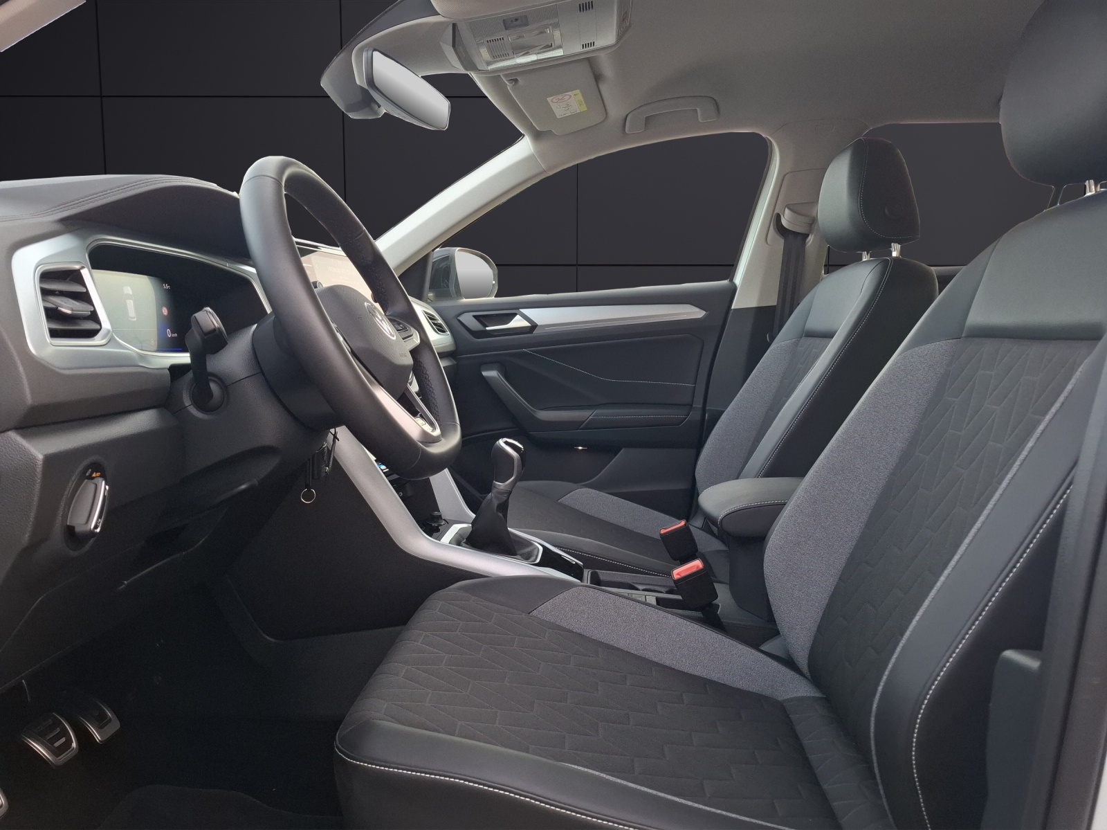 Fahrzeugabbildung Volkswagen T-Roc TSI Goal LED Navi AID ACC Park-Assist SH 17