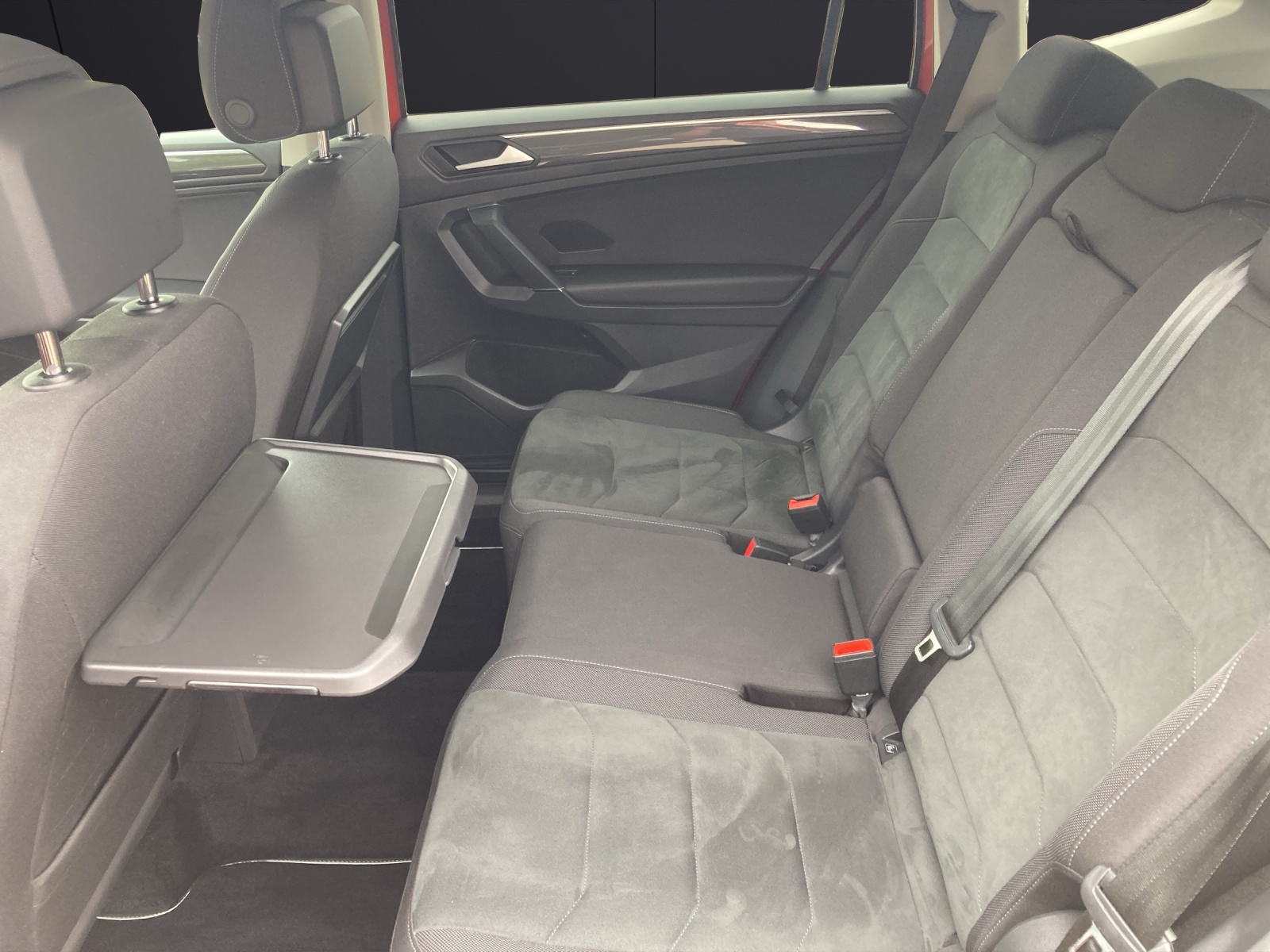Fahrzeugabbildung Volkswagen Tiguan Allspace TDI Highline DSG 4M STH LED AHK Navi ACC RFK 19