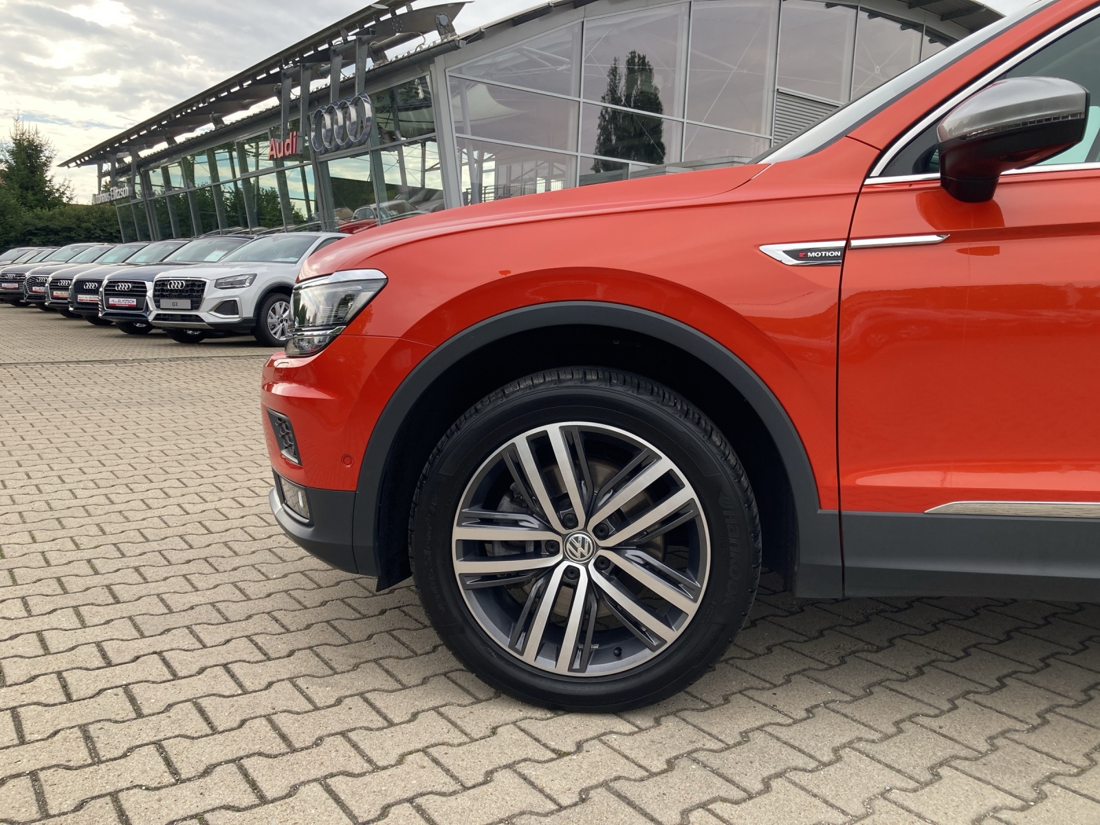 Fahrzeugabbildung Volkswagen Tiguan Allspace TDI Highline DSG 4M STH LED AHK Navi ACC RFK 19