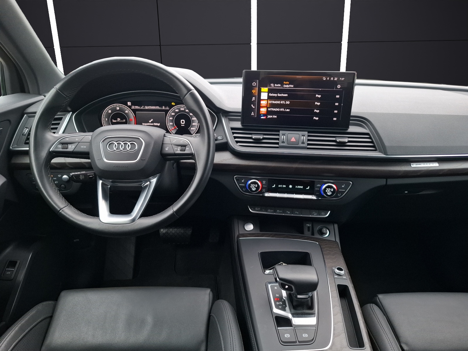 Fahrzeugabbildung Audi Q5 40 TDI S-Line quattro STH Matrix AHK Navi Pano HUD AVC ACC