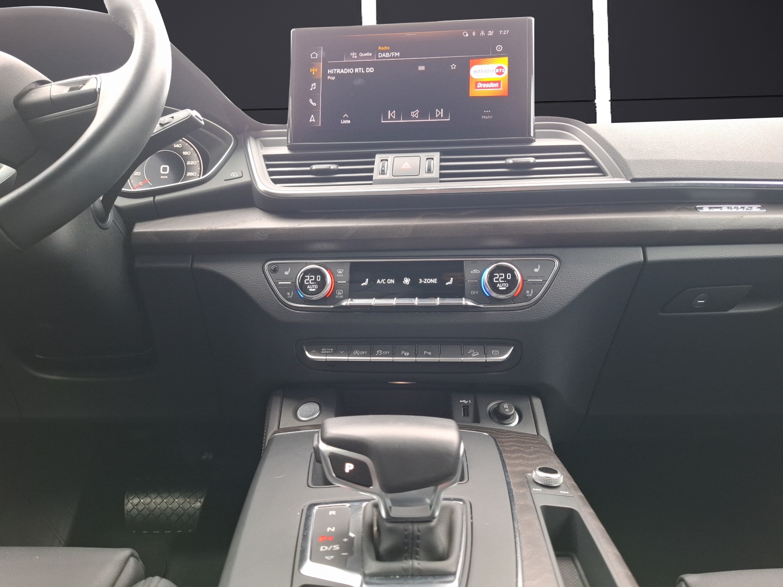 Fahrzeugabbildung Audi Q5 40 TDI S-Line quattro STH Matrix AHK Navi Pano HUD AVC ACC