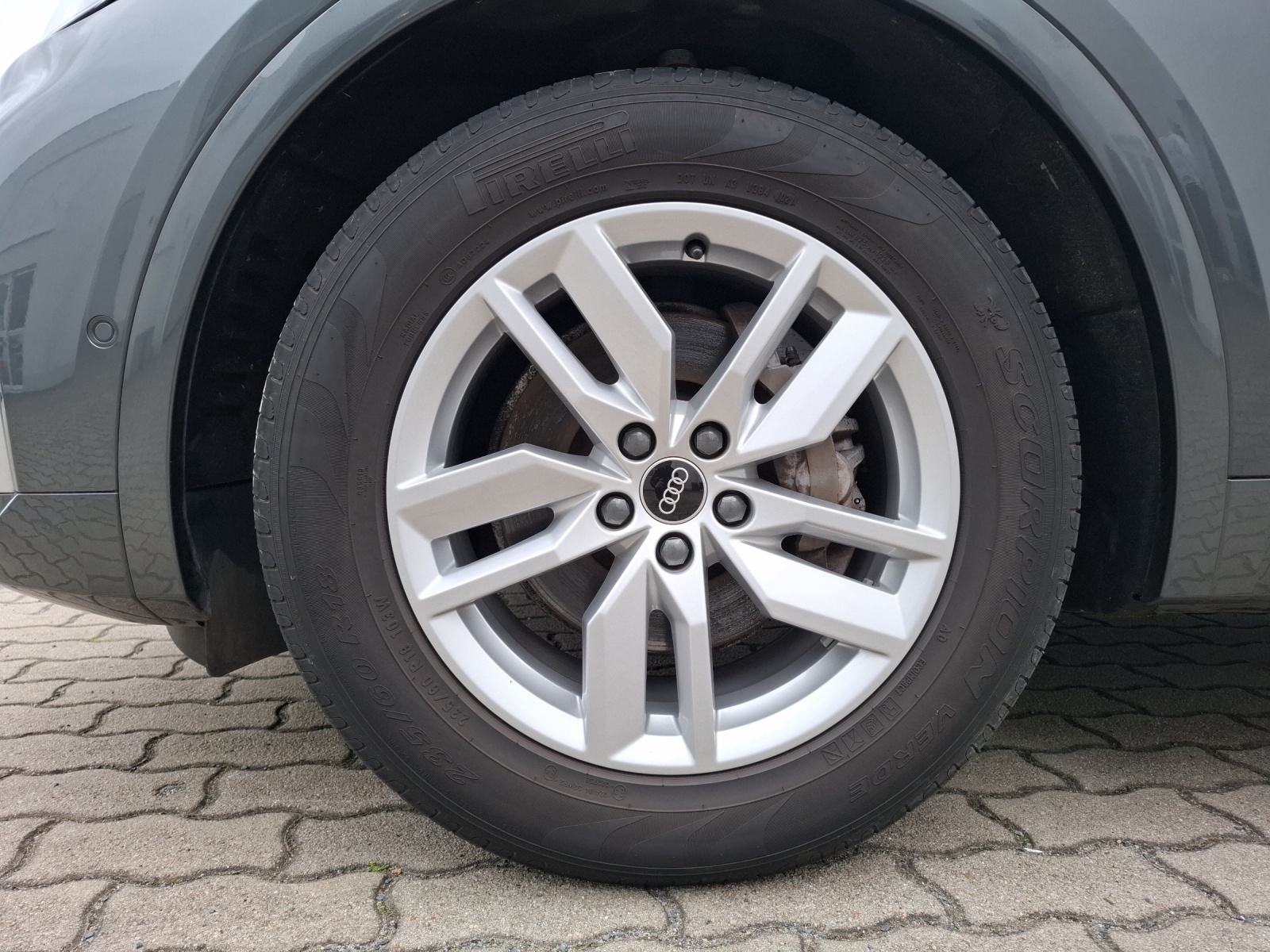 Fahrzeugabbildung Audi Q5 40 TDI S-Line quattro STH Matrix AHK Navi Pano HUD AVC ACC