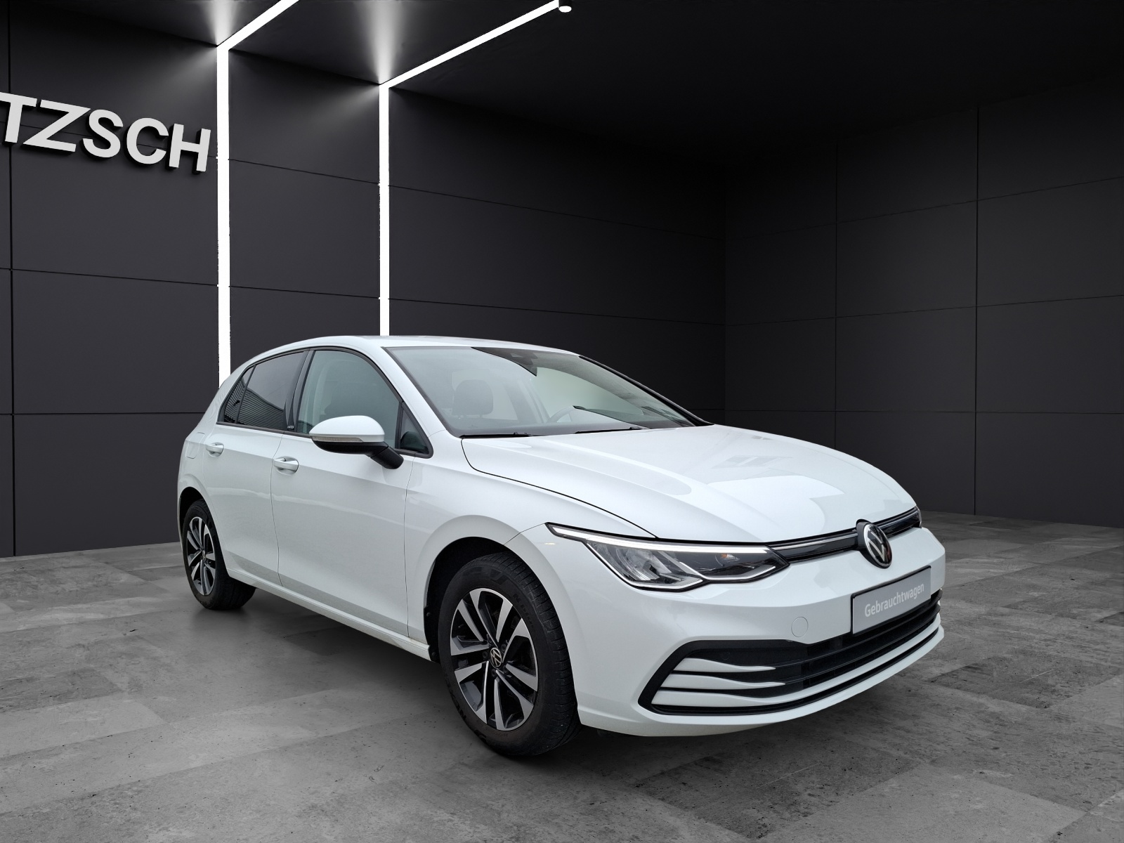 Fahrzeugabbildung Volkswagen Golf VIII TSI United LED Navi AID PDC SH LM