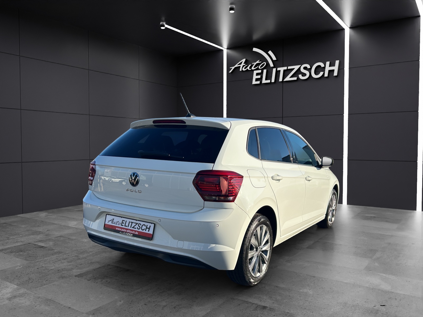 Fahrzeugabbildung Volkswagen Polo Highline TSI DSG LED ACC SH PDC Climatronic Navi