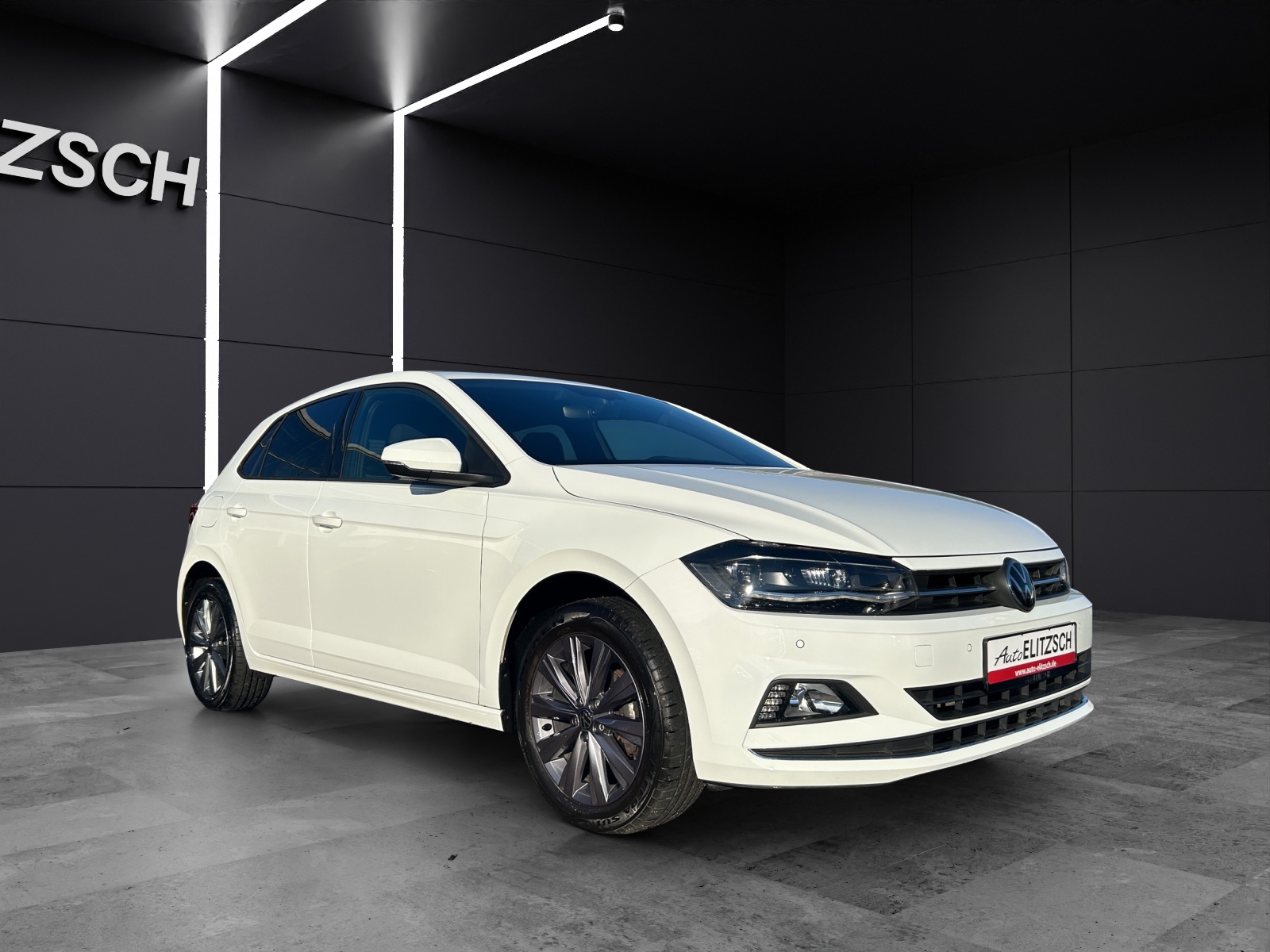 Fahrzeugabbildung Volkswagen Polo Highline TSI DSG LED ACC SH PDC Climatronic Navi