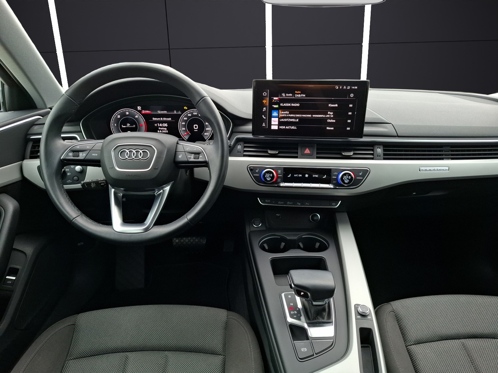 Fahrzeugabbildung Audi A4 Avant 40 TDI advanced quattro S-tronic STH Matrix Navi HUD AVC ACC RFK