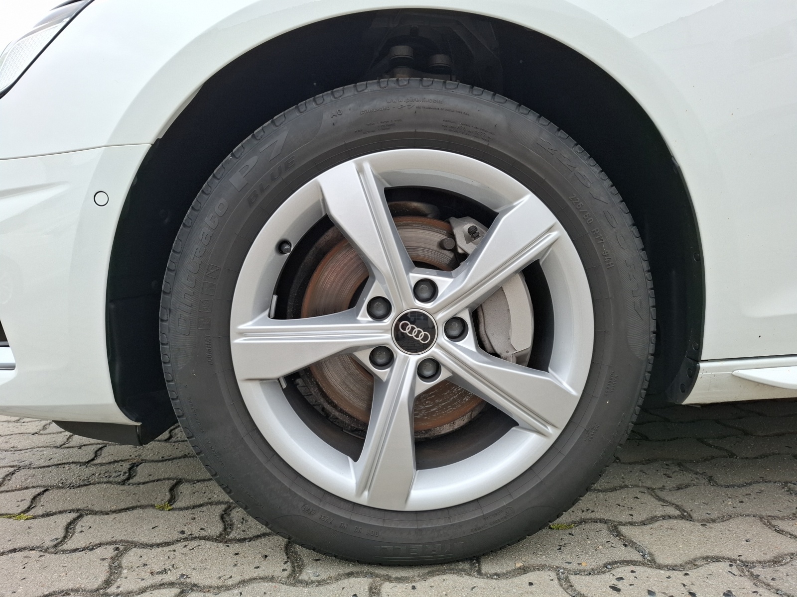 Fahrzeugabbildung Audi A4 Avant 40 TDI advanced quattro S-tronic STH Matrix Navi HUD AVC ACC RFK