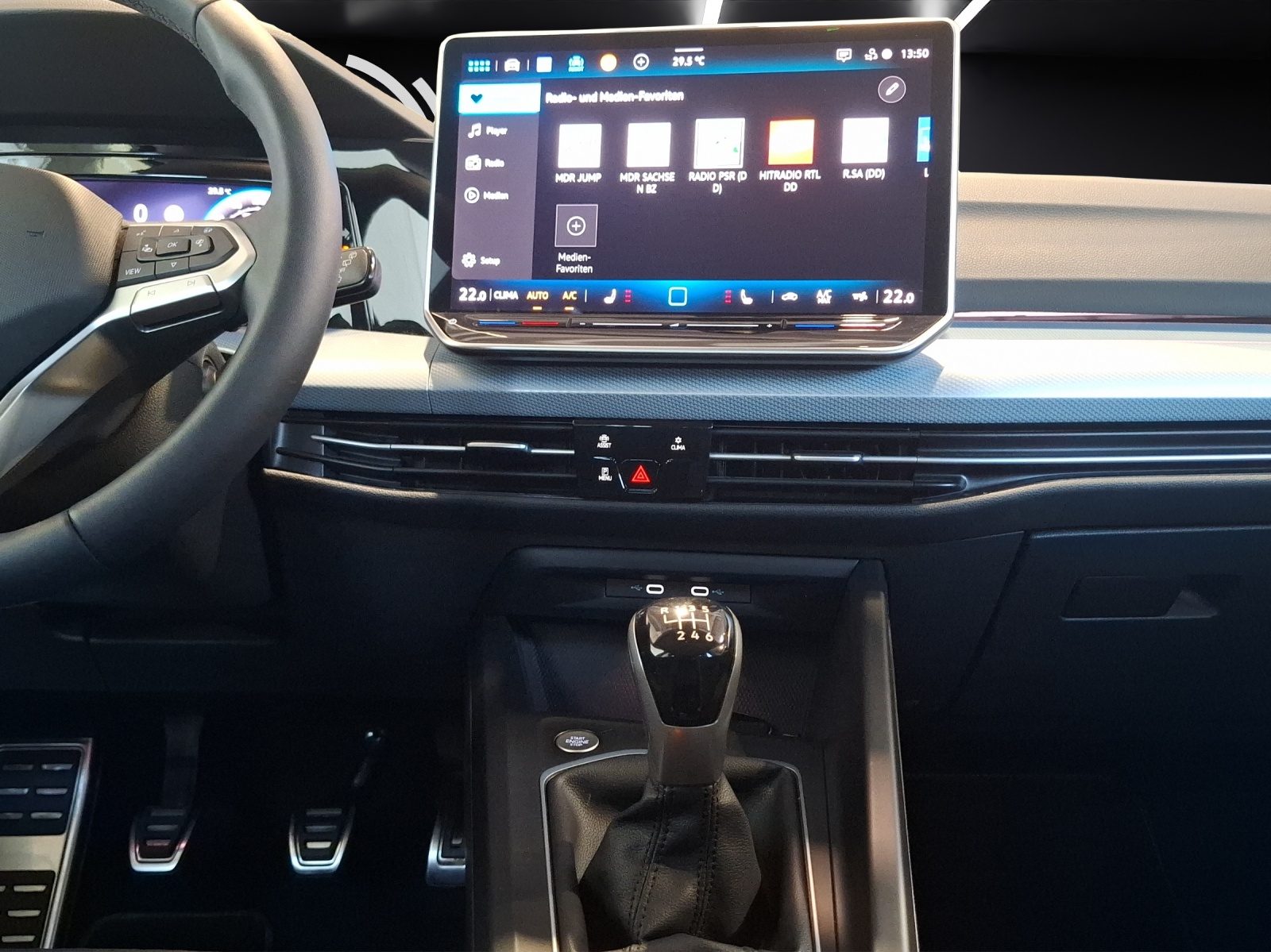 Fahrzeugabbildung Volkswagen Golf VIII TSI Goal LED CarPlay AID ACC PDC SH