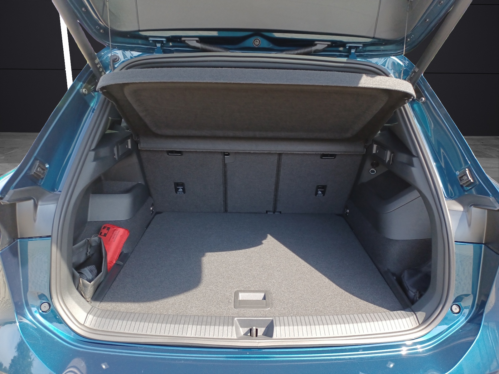 Fahrzeugabbildung Volkswagen Tiguan 1.5 eTSI 110 kW Goal AHZV IQ.LIGHT LM 