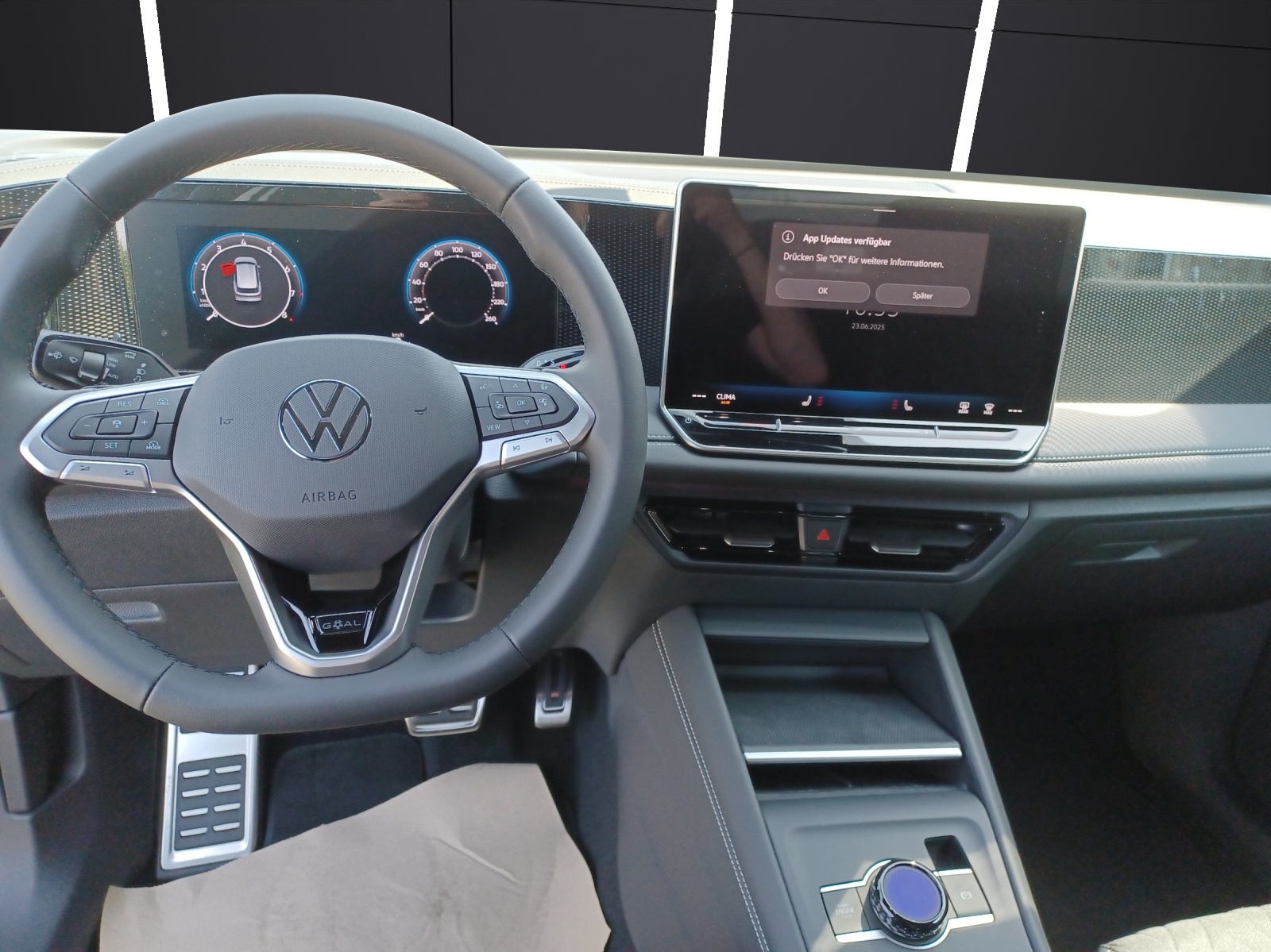 Fahrzeugabbildung Volkswagen Tiguan 1.5 eTSI 110 kW Goal AHZV IQ.LIGHT LM 