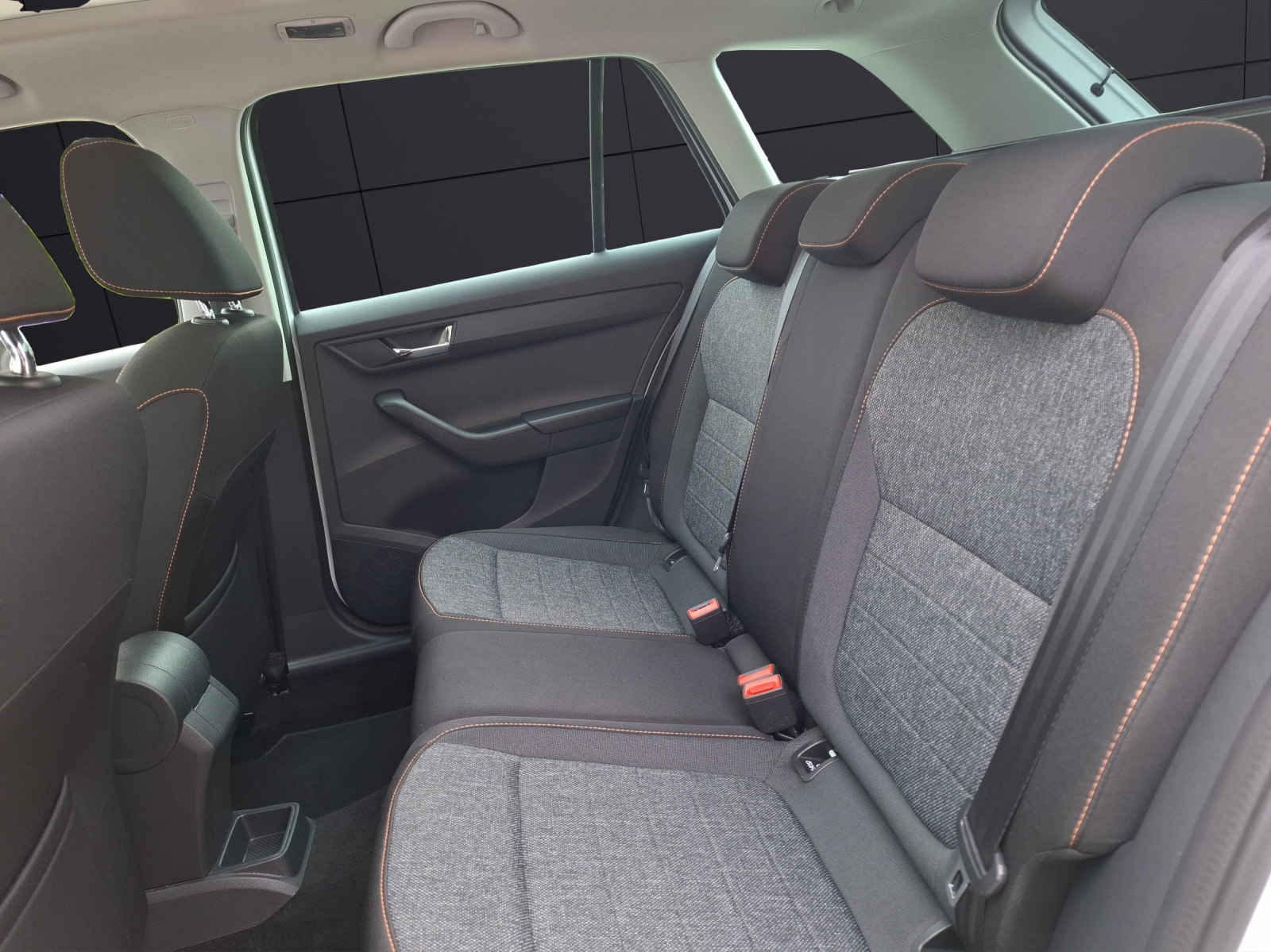 Fahrzeugabbildung SKODA Fabia Combi TSI Clever Best-off Navi Pano ACC RFK SH