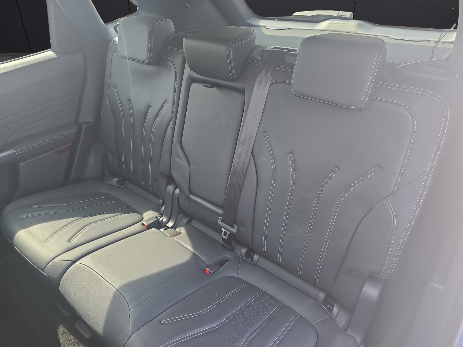Fahrzeugabbildung Ford Kuga Plug-In Hybrid Vignale 2.5 AHZ KAMERA DSG LED