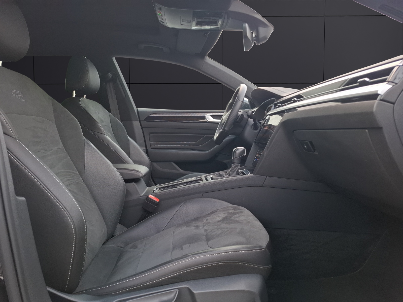 Fahrzeugabbildung Volkswagen Arteon SB TDI R-Line DSG 4M Matrix AHK Navi Pano Harmann AID ACC RFK SH 18