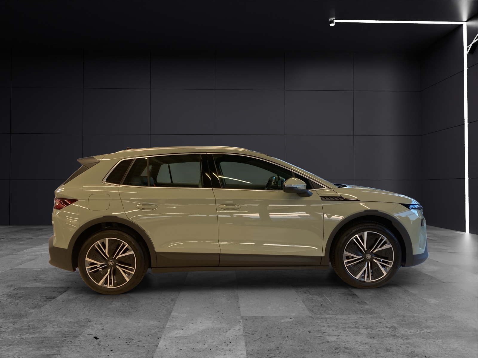 Fahrzeugabbildung SKODA Elroq 85 Lodge AHZV MATRIX NAVI AREA VIEW ACC