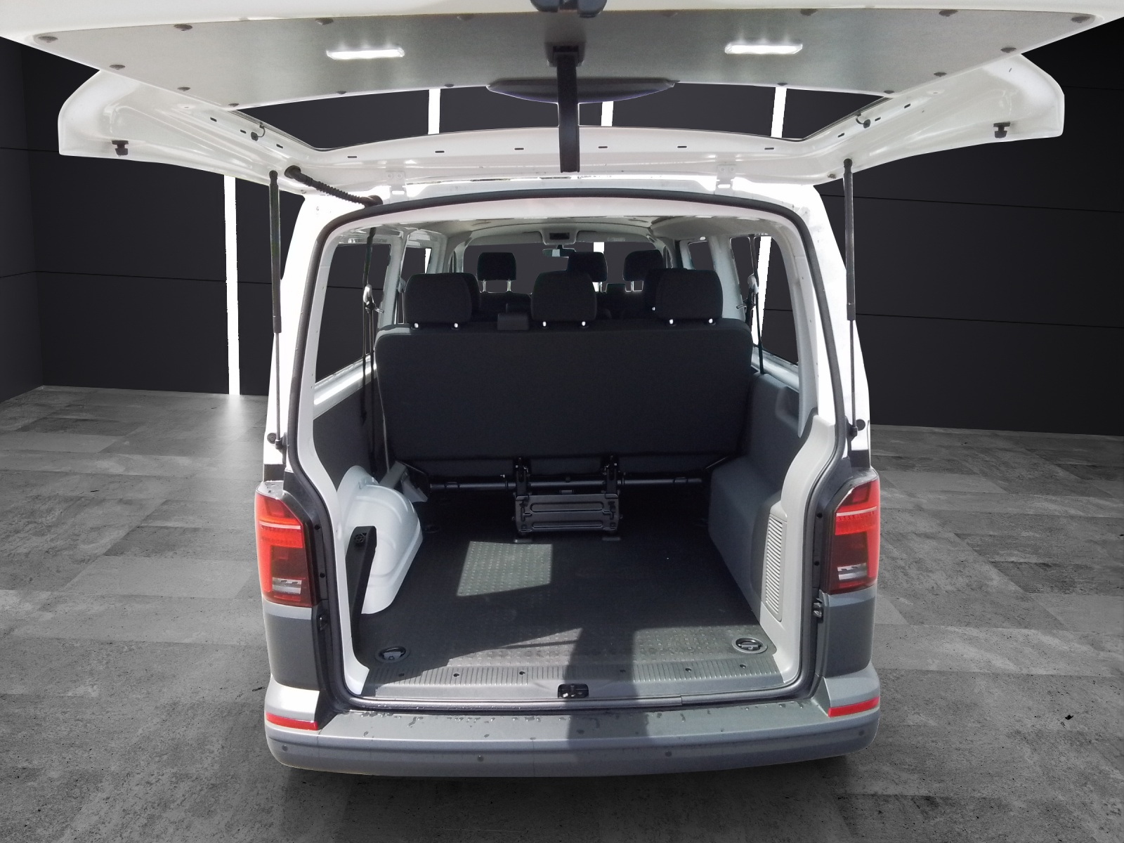 Fahrzeugabbildung Volkswagen T6 Kombi T6.1 TDI 9-Sitzer LR SITZH. PDC KLIMA