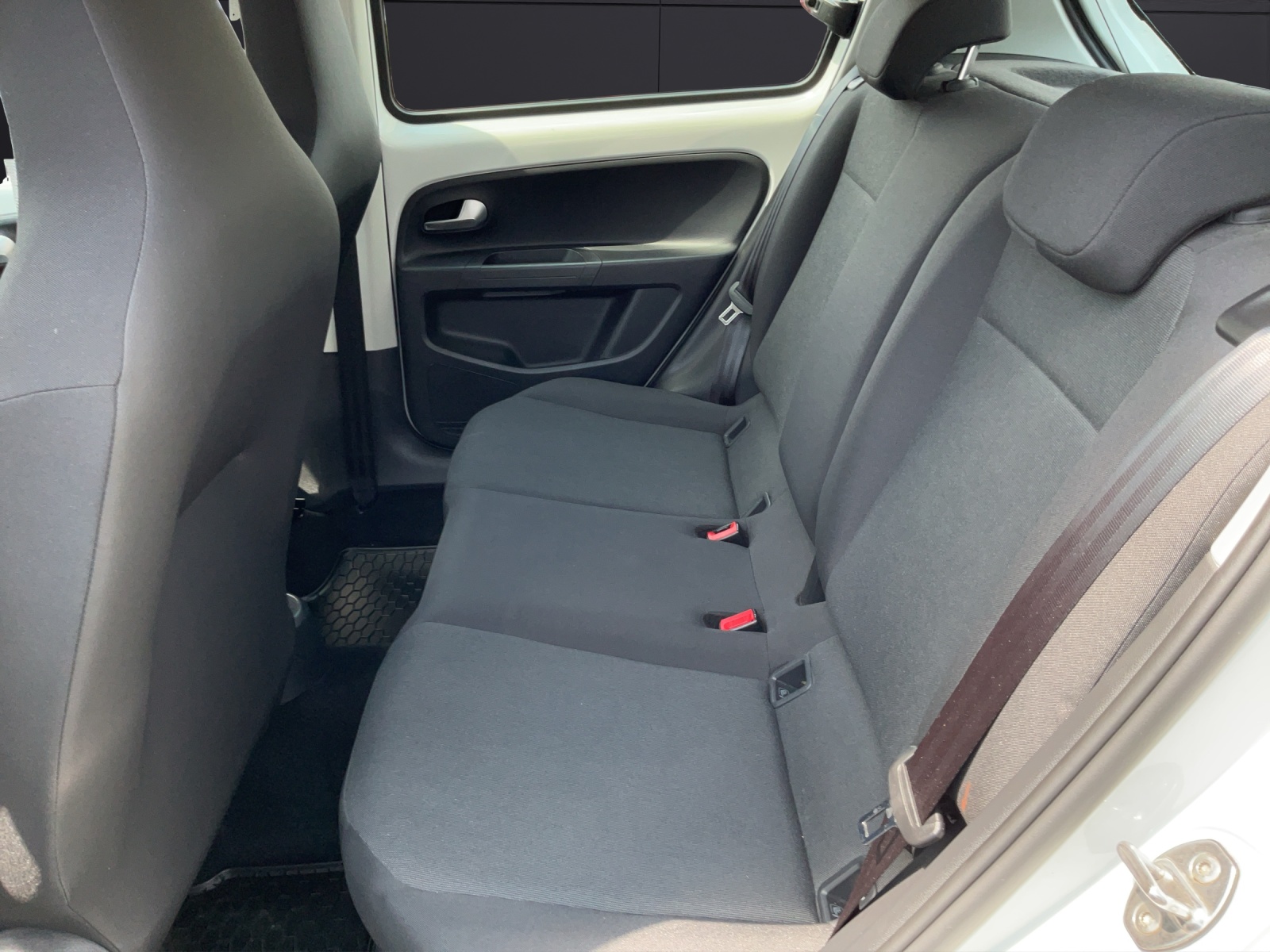 Fahrzeugabbildung Volkswagen up! Climatronic SHZ RFK GRA