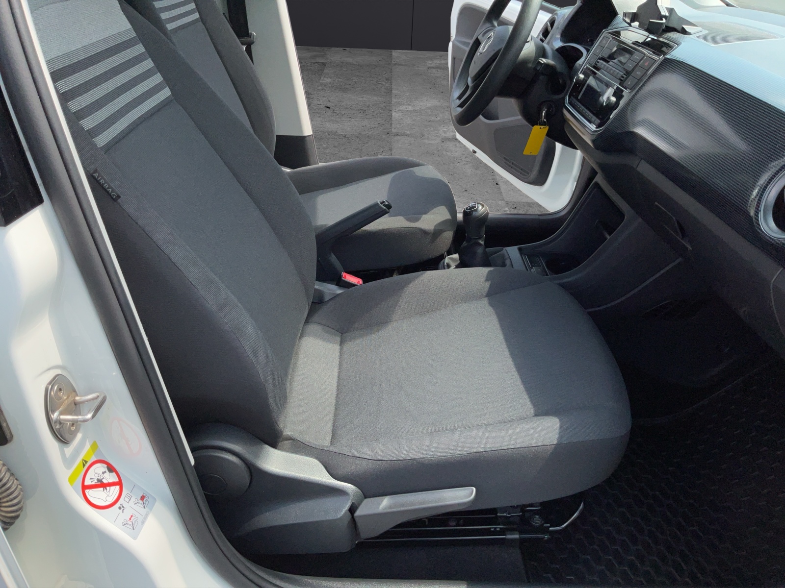 Fahrzeugabbildung Volkswagen up! Climatronic SHZ RFK GRA
