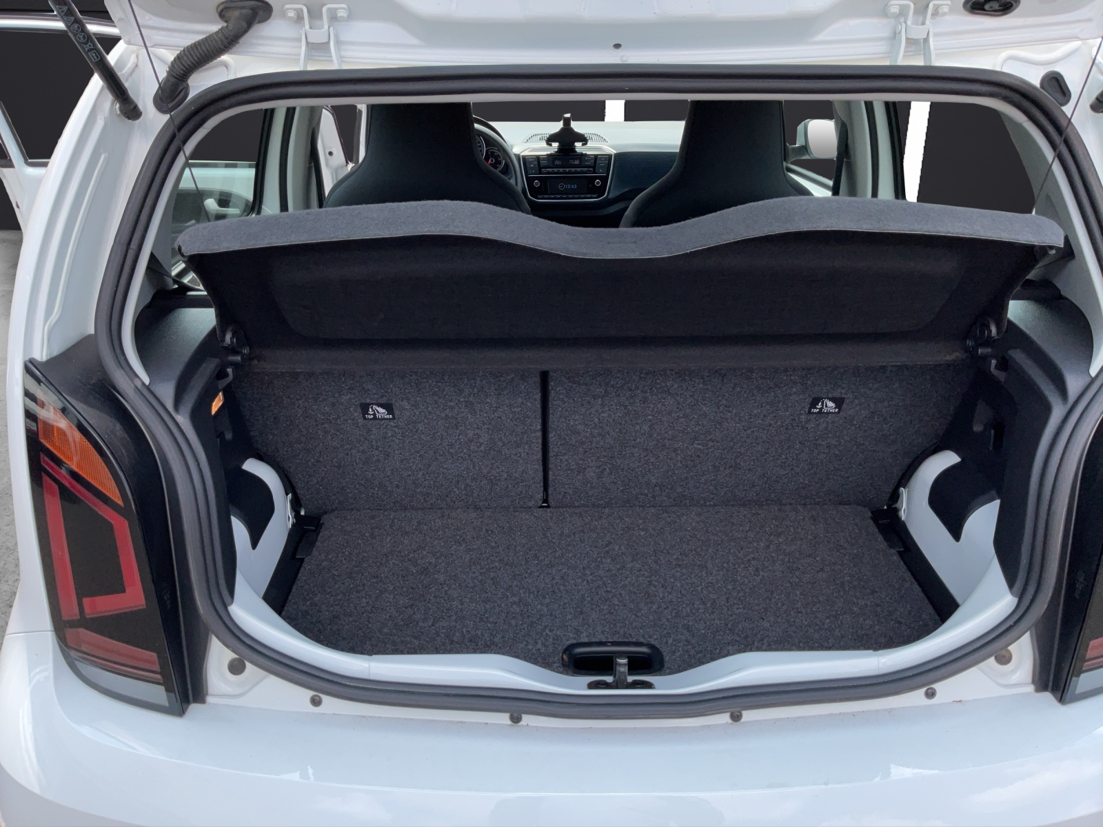 Fahrzeugabbildung Volkswagen up! Climatronic SHZ RFK GRA