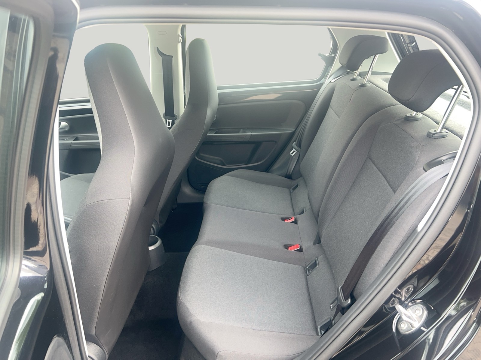 Fahrzeugabbildung Volkswagen up! 1.0 Basis Klima DAB GRA RFK SH