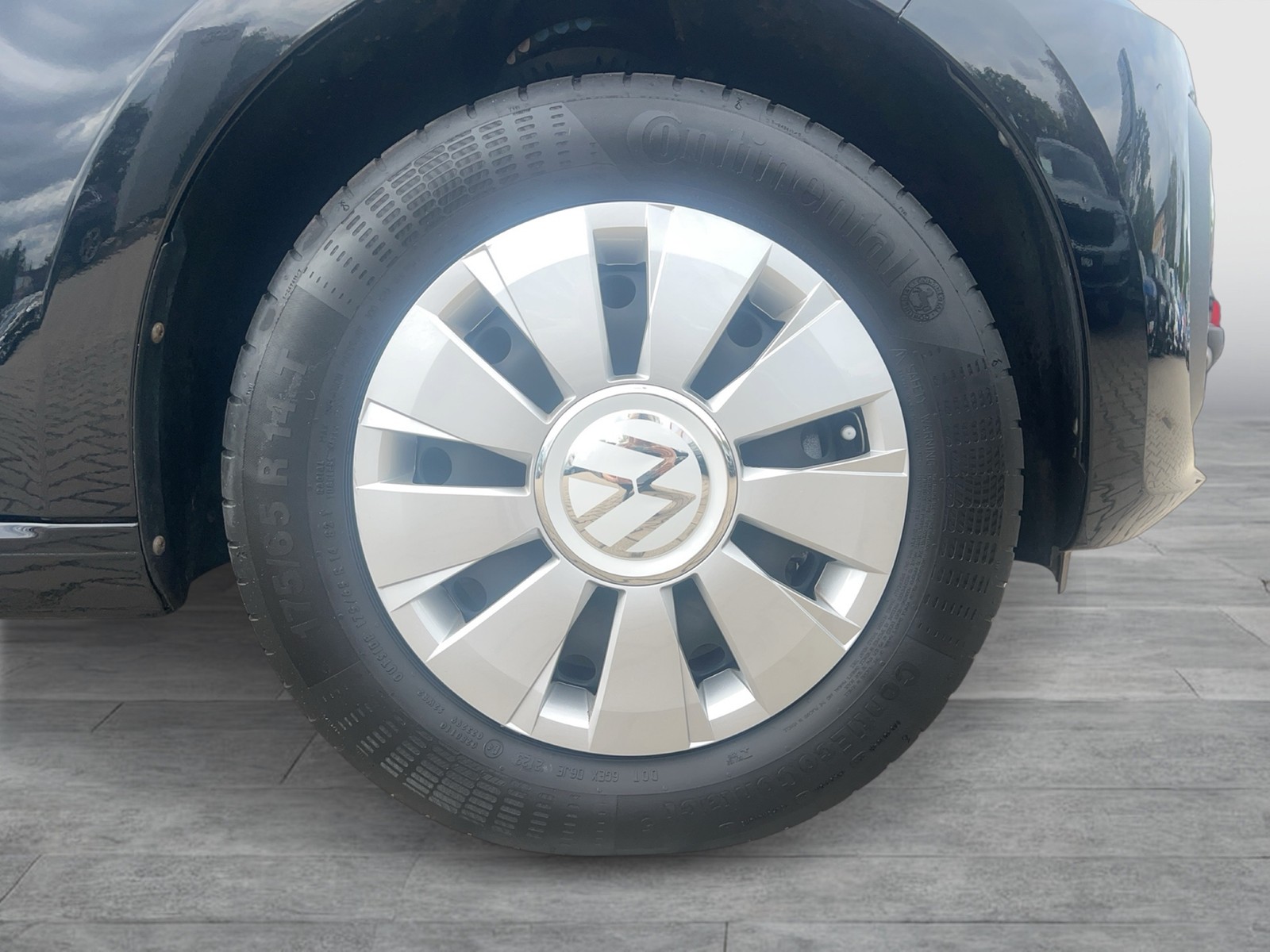 Fahrzeugabbildung Volkswagen up! 1.0 Basis Klima DAB GRA RFK SH
