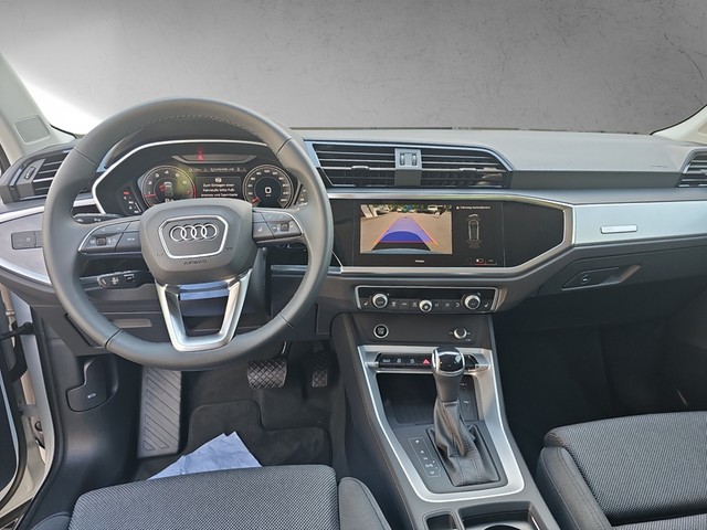 Fahrzeugabbildung Audi Q3 35 TFSI advanced LED Navi ACC RFK AHK SH