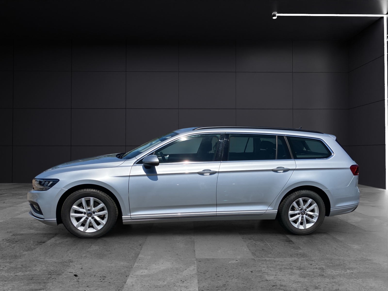 Fahrzeugabbildung Volkswagen Passat Variant TDI Business DSG LED AHK Navi ACC RFK SH