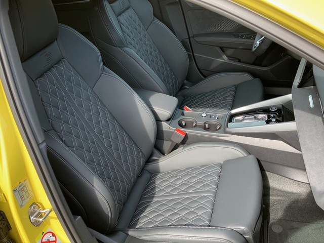 Fahrzeugabbildung Audi A3 Allstreet 35 TFSI S tronic Matrix LED Interieur S mit Sportsitze