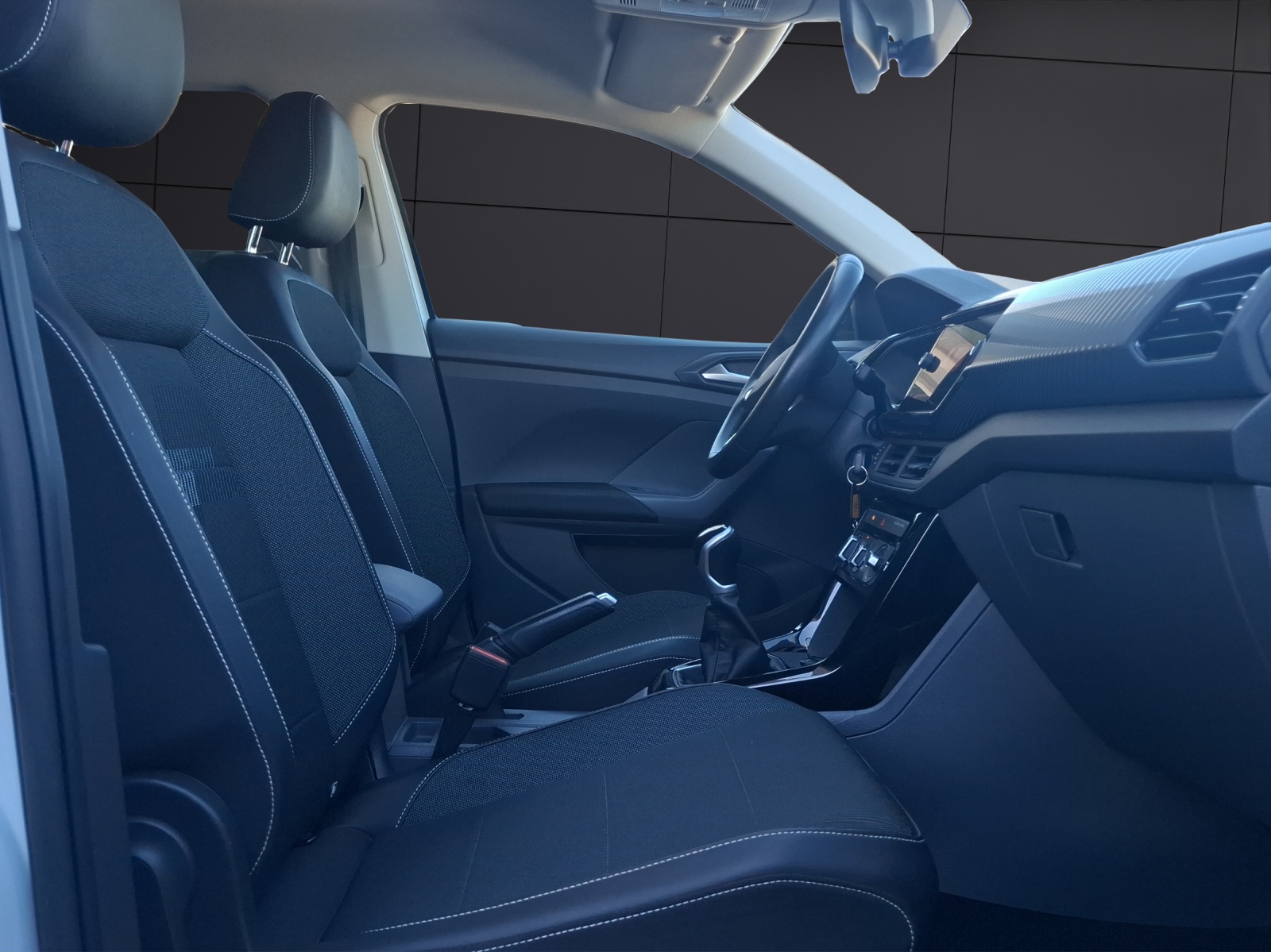 Fahrzeugabbildung Volkswagen T-Cross TSI Life LED Navi Klima GRA PDC SH 17