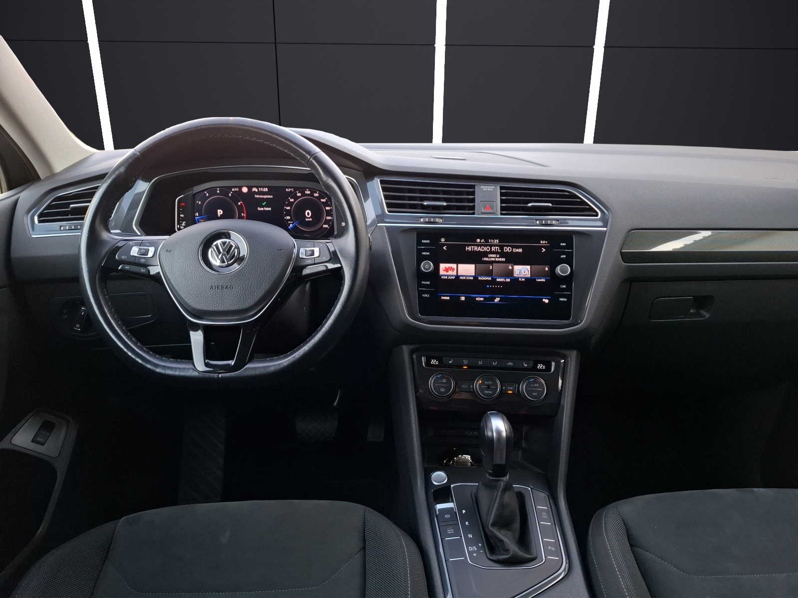 Fahrzeugabbildung Volkswagen Tiguan Allspace TSI Highline DSG LED AHK Navi AID ACC SH 18