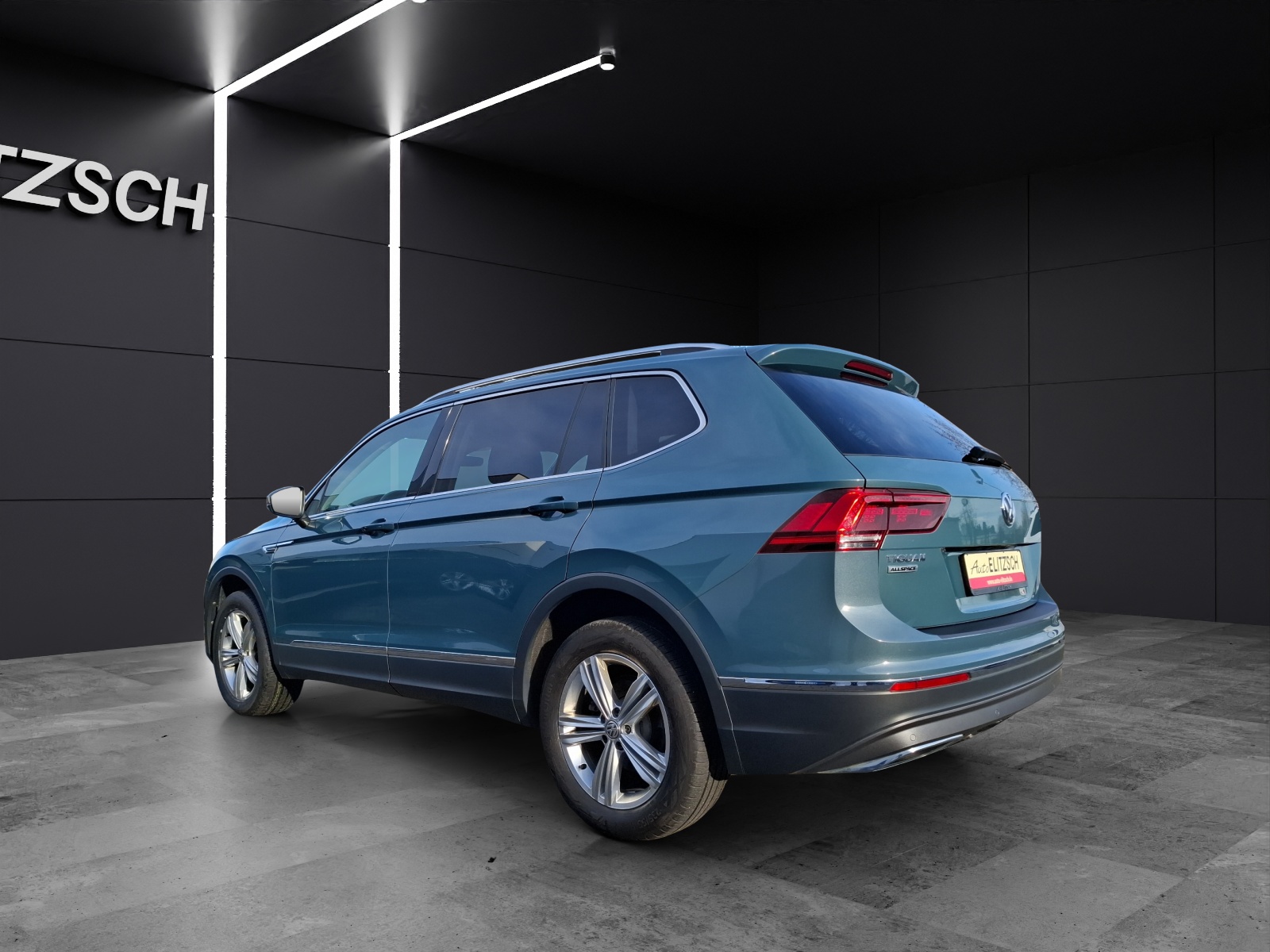 Fahrzeugabbildung Volkswagen Tiguan Allspace TSI Highline DSG LED AHK Navi AID ACC SH 18